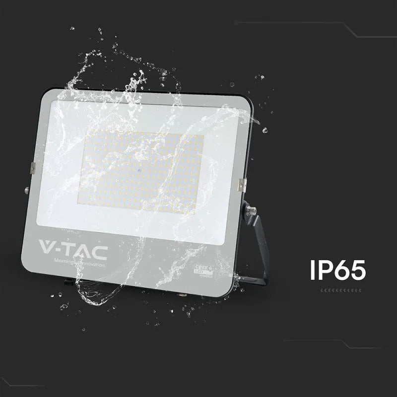 LED projector V-TAC CREE CHIP 300W 135lm/W black housing cable 1m IP65 V Brightness 40500 lm