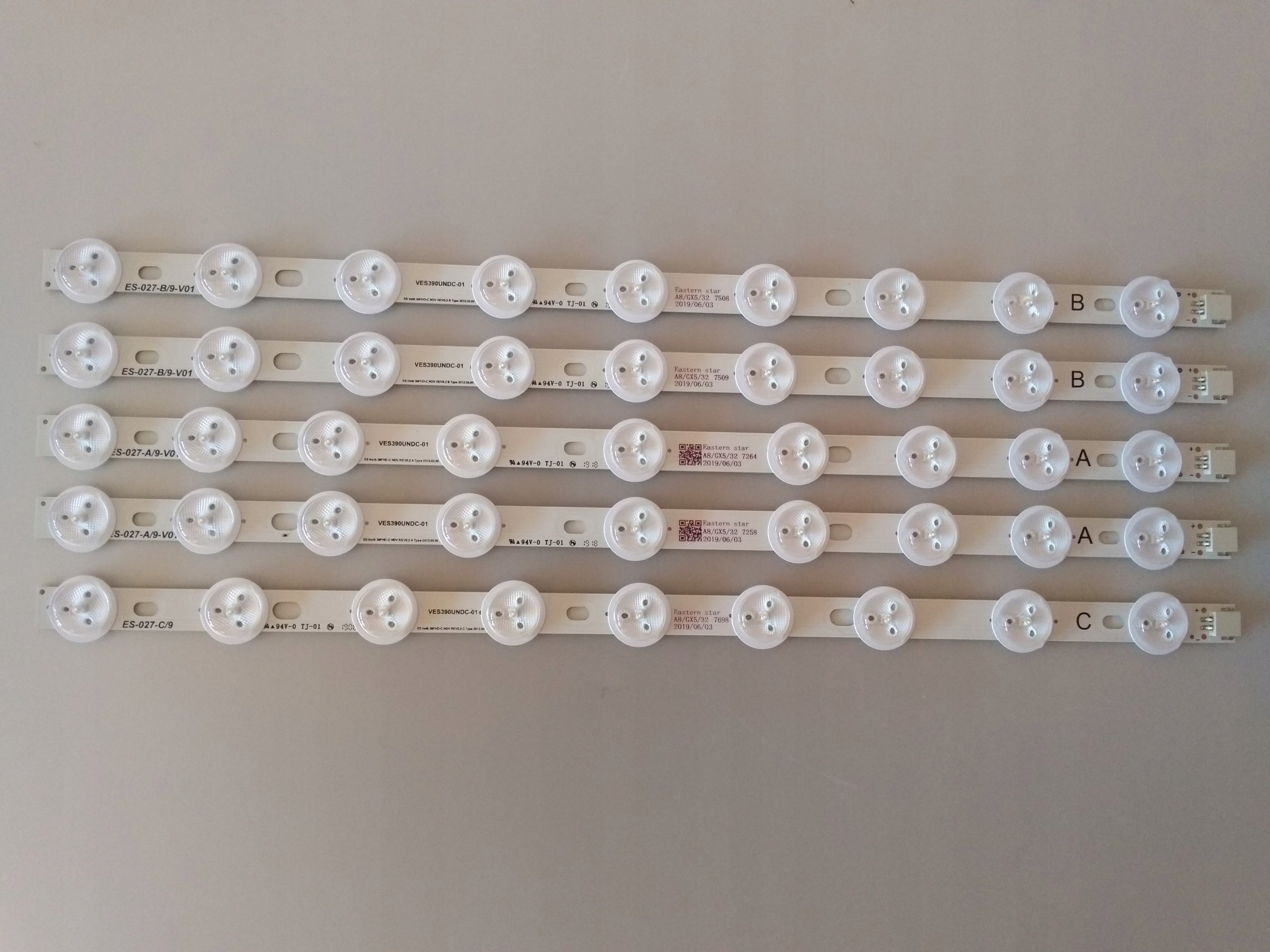 LED strips VES400UNDS HYUNDAI DLP39285 Manufacturer code VES400