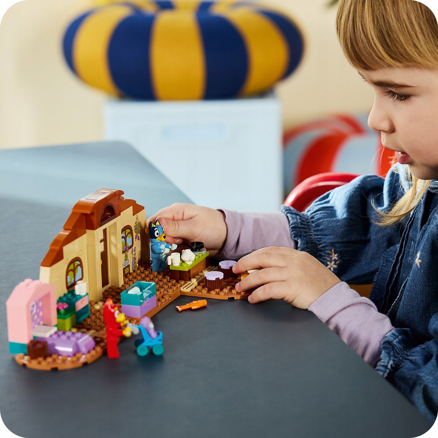 LEGO Bluey School with Rice and Blue 11221 Character/Title Bluey