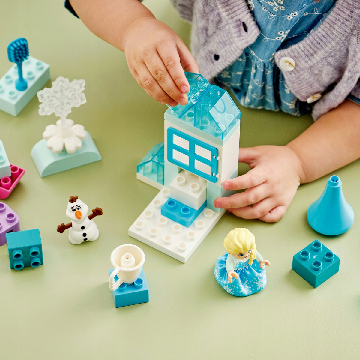 LEGO DUPLO Disney Creative Box with Elsa and Olaf 10462 Product number 10462