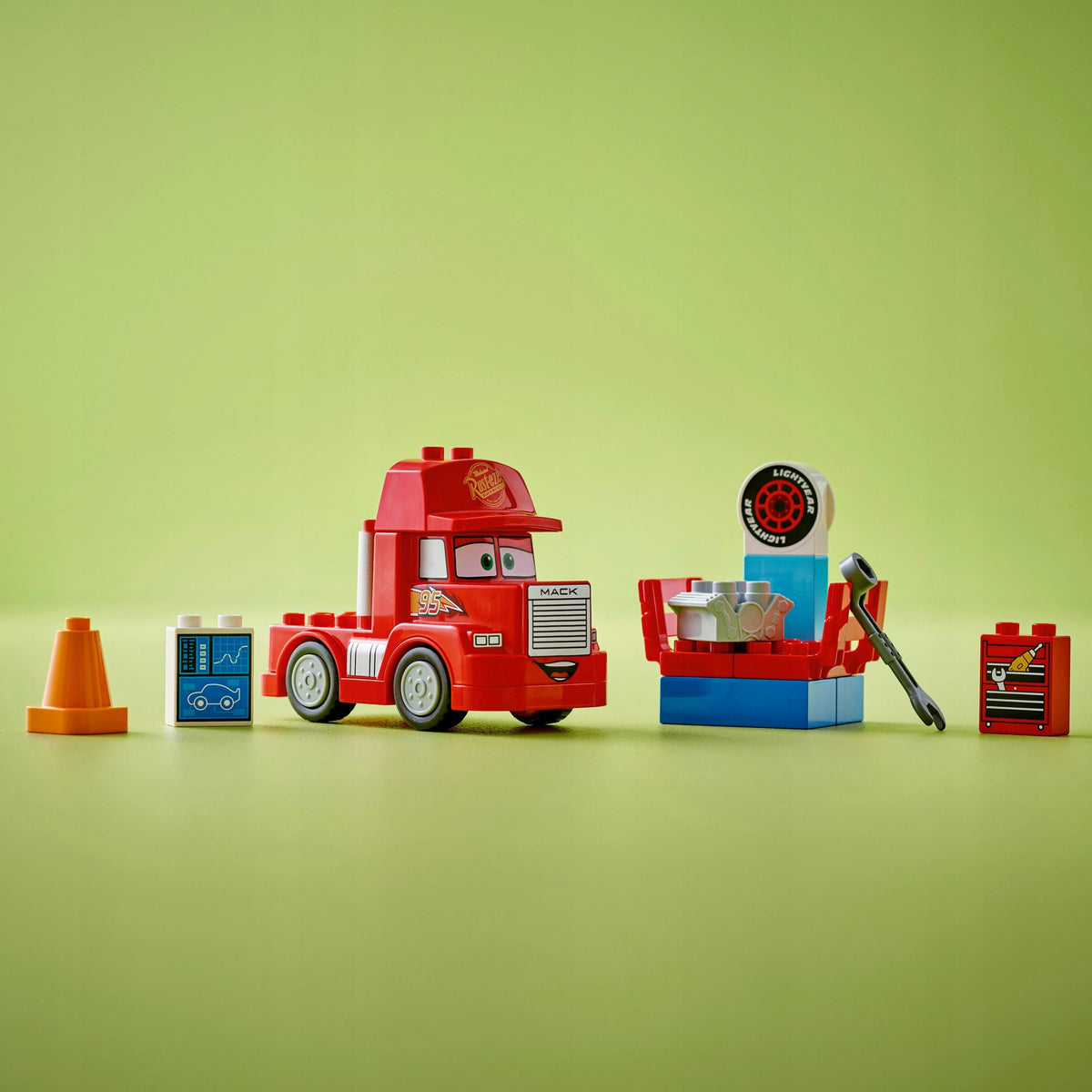 LEGO DUPLO Manny at the 10417 race Product number 10417