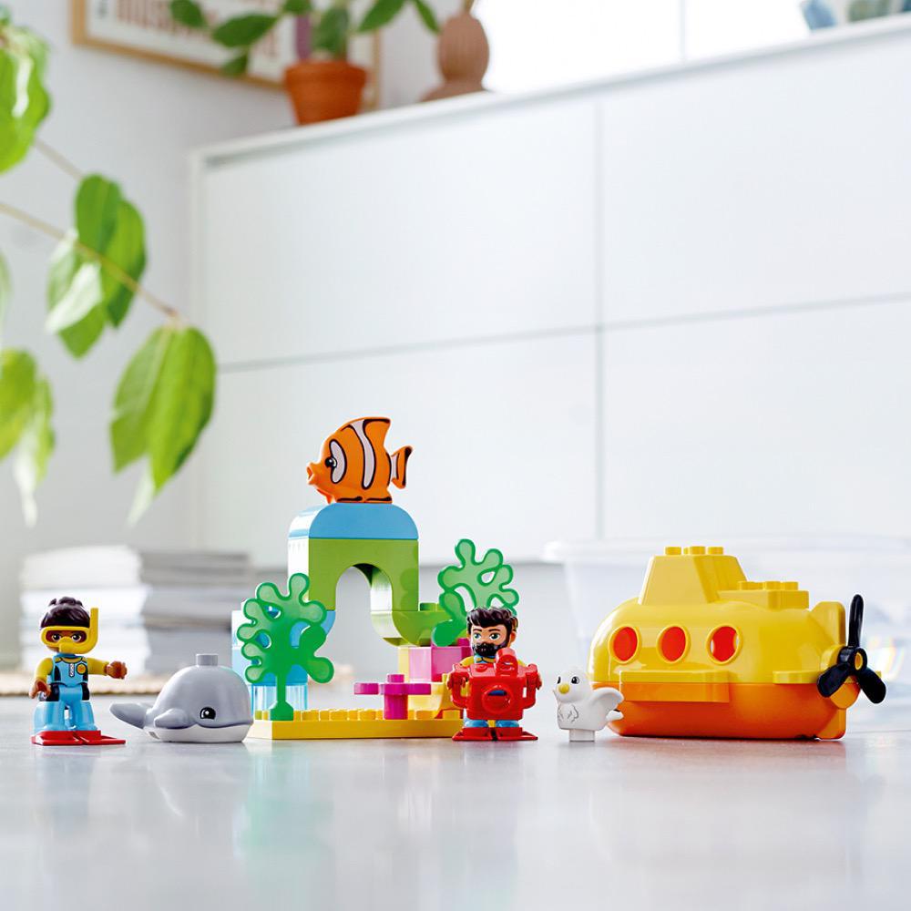 LEGO Duplo 10910 - Adventure in a submarine Packaging status original