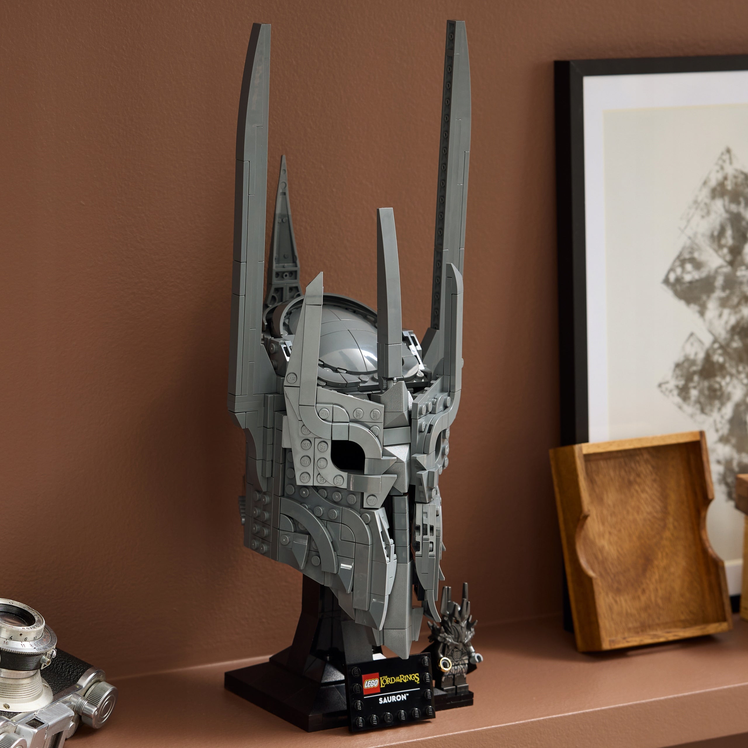 LEGO Icons Lord of the Rings: The Helmet of Sauron 11373 Minimum kid's age 18