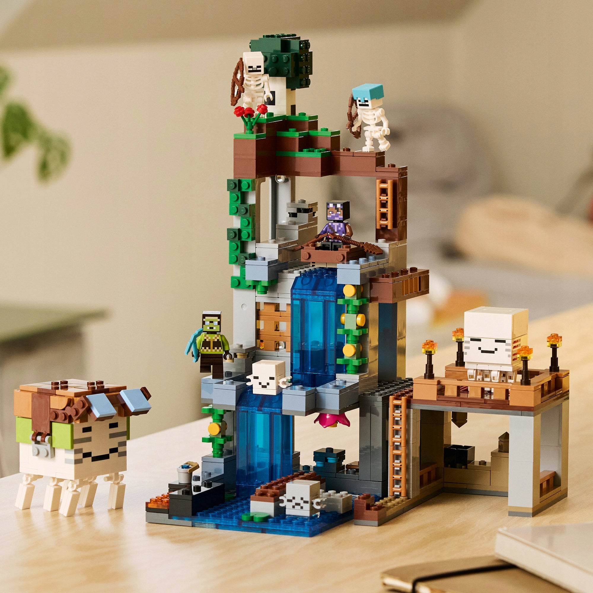 LEGO Minecraft 21597 Devil's Base Brand LEGO
