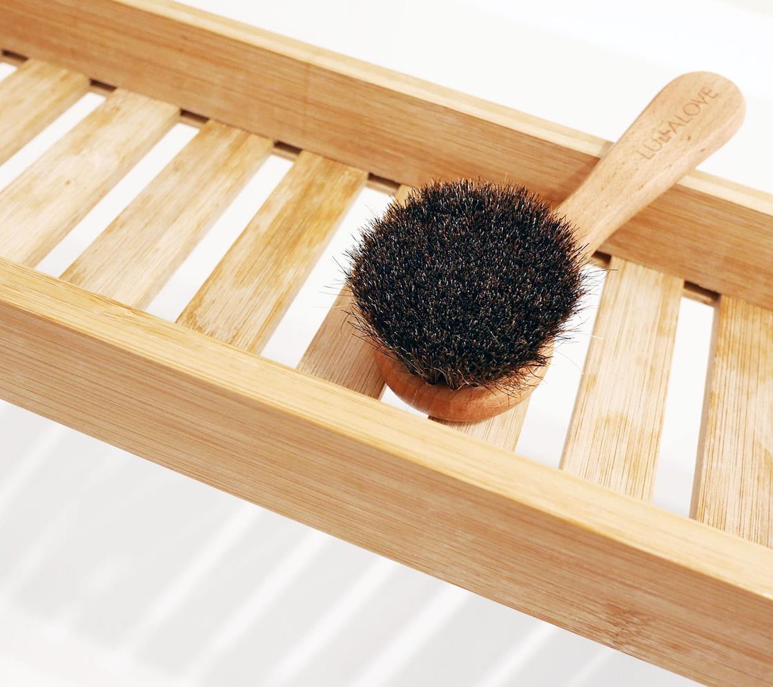 LULLALOVE NECK FACE BRUSH NATURAL BRISTLES Brand Lullalove