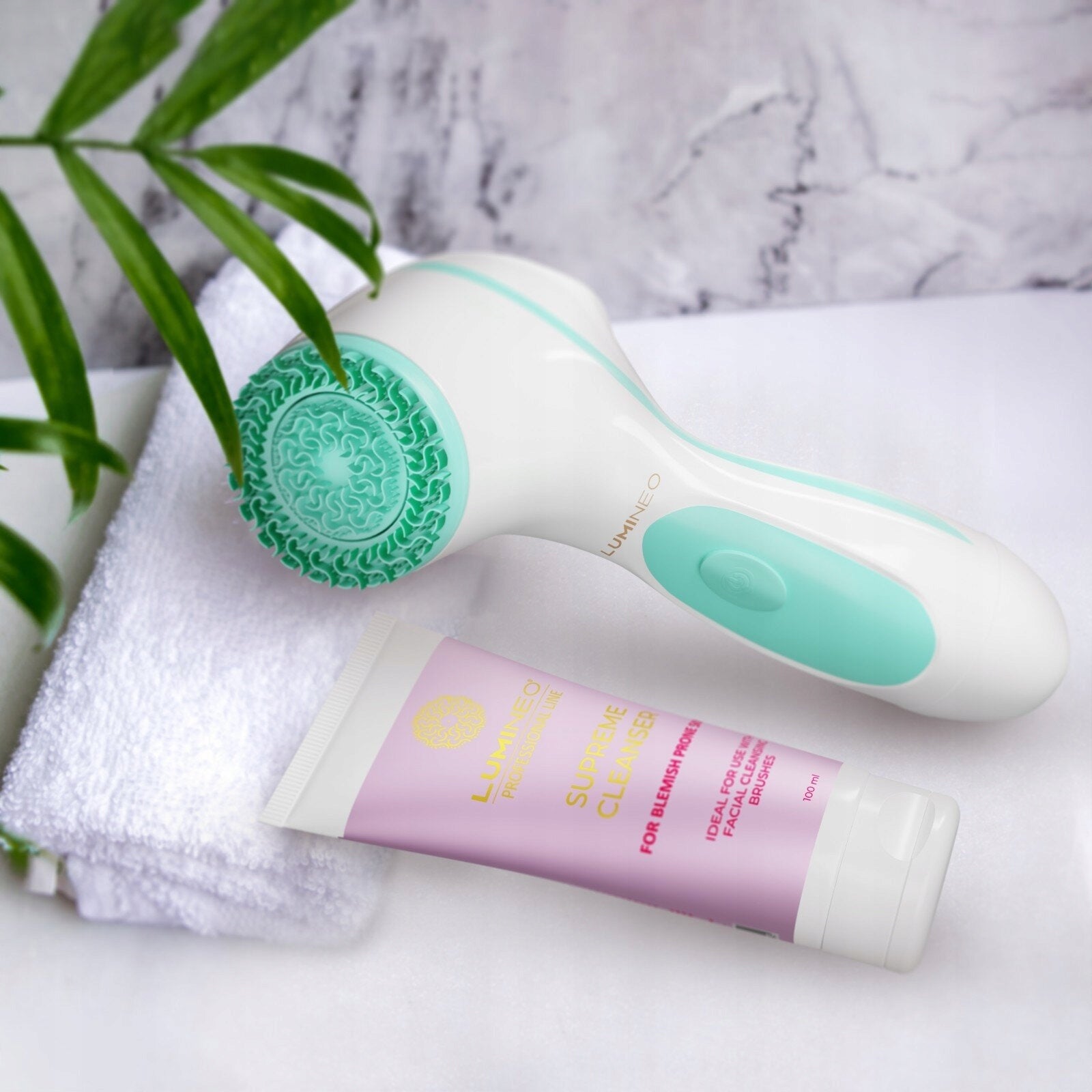   LUMINEO 868 Classic Turquoise + Face Gel 100 ml Model Brush