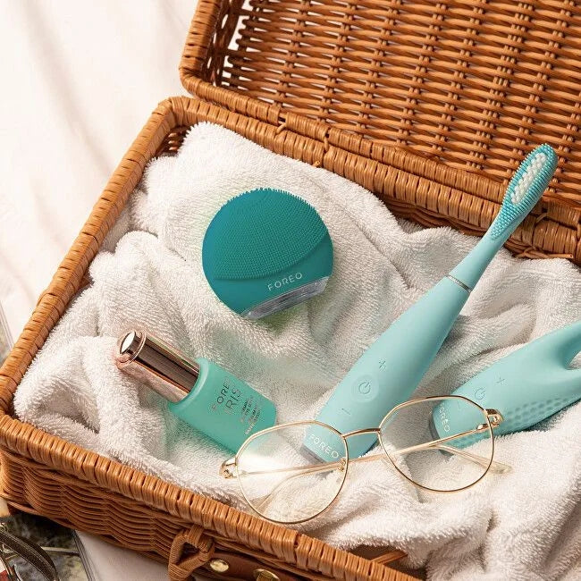 LUNA 4 go, sonic toothbrush for face Brand FOREO