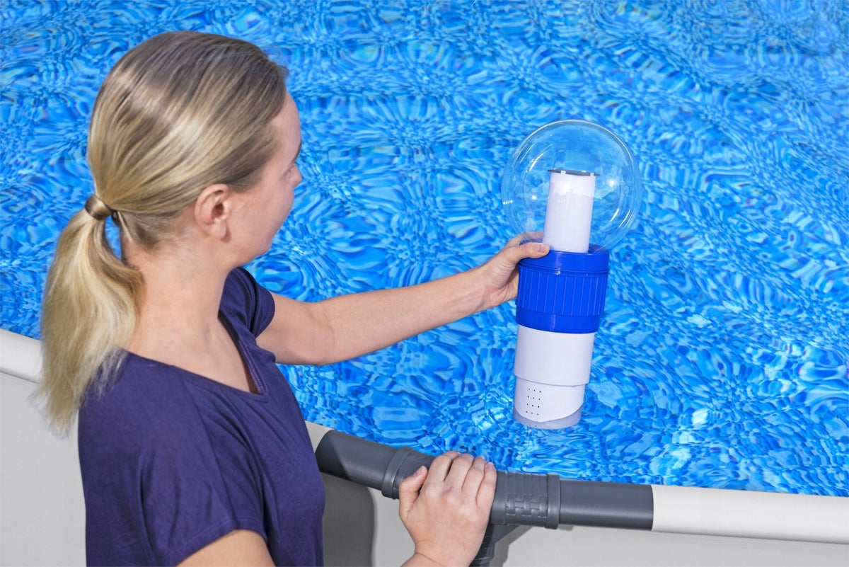 Large Float Chemistry Dispenser + LED Light BESTWAY Packaging status original