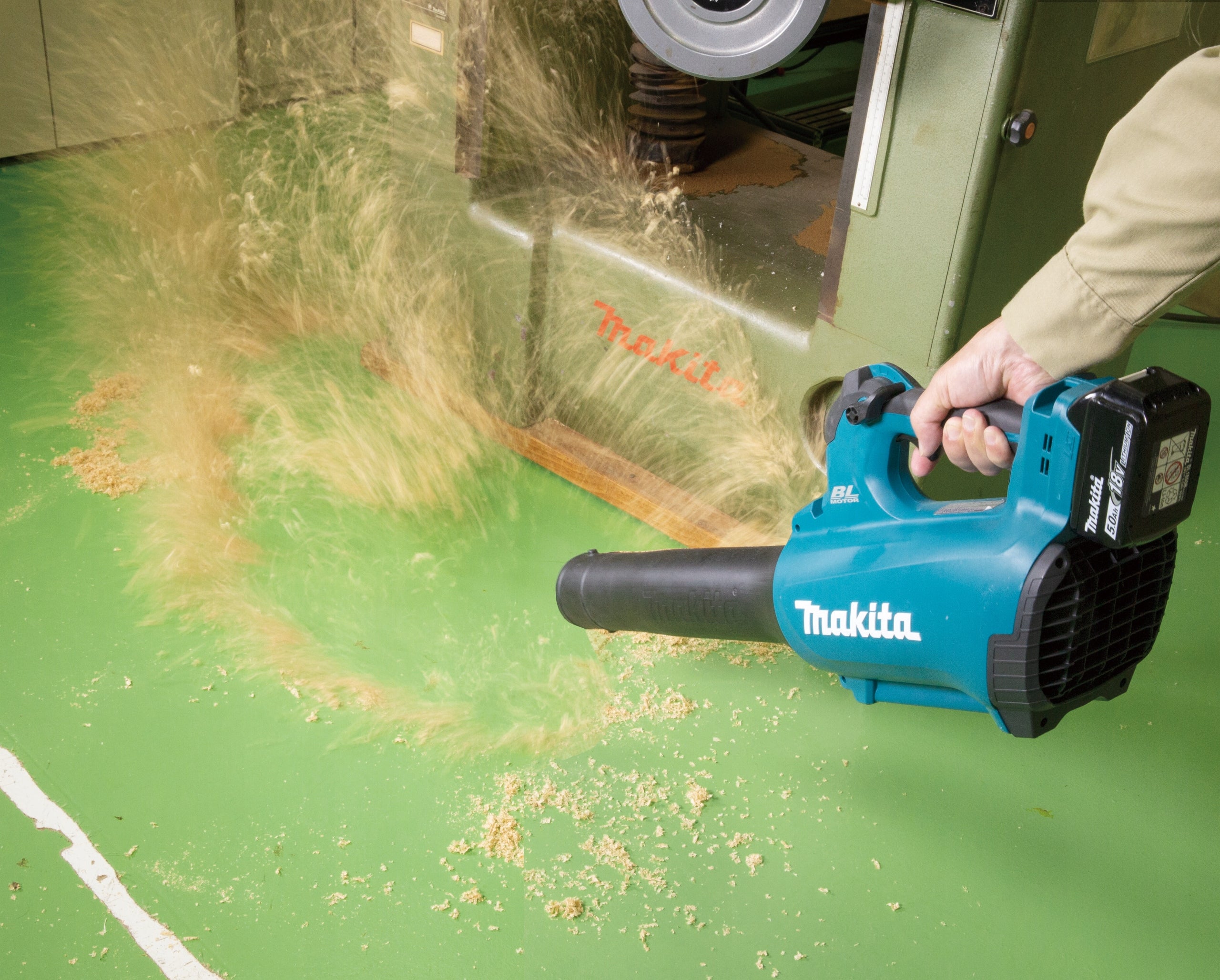 Leaf blower Makita DUB184Z 18V Shredding option no grinding option