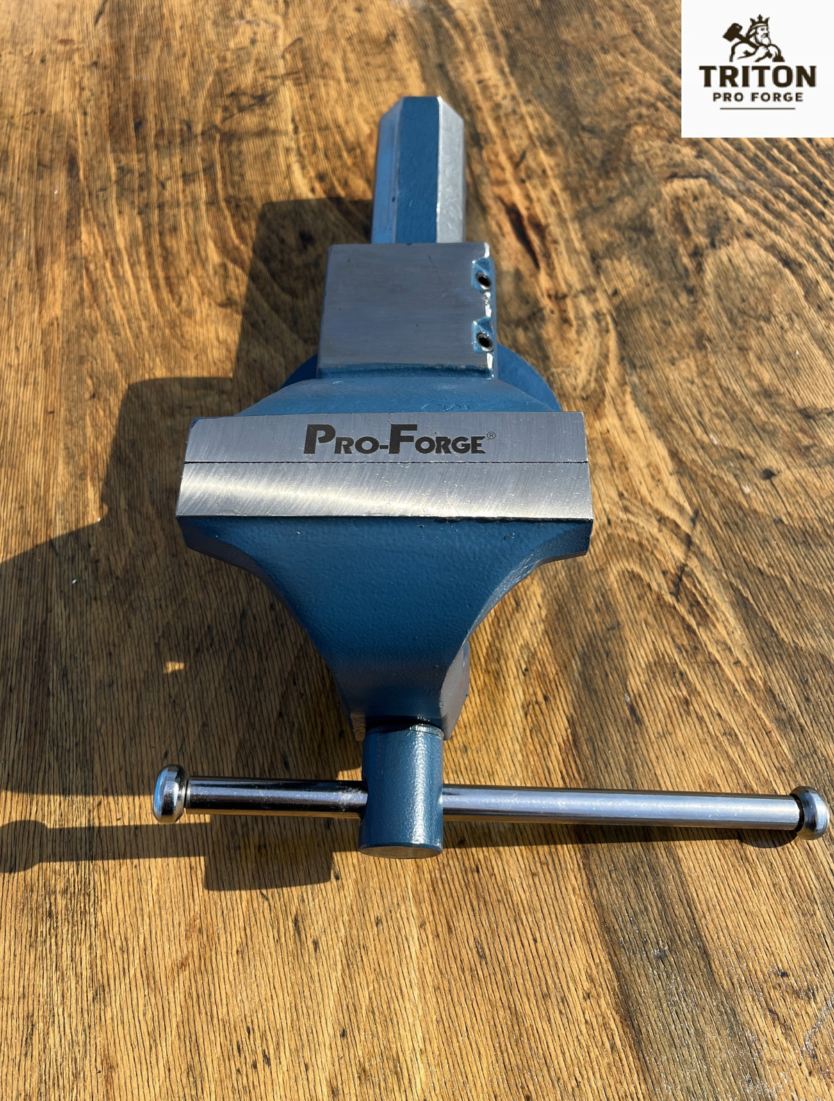Locksmith vise 125 MM strong, made of impact resistant forgings Packaging status original