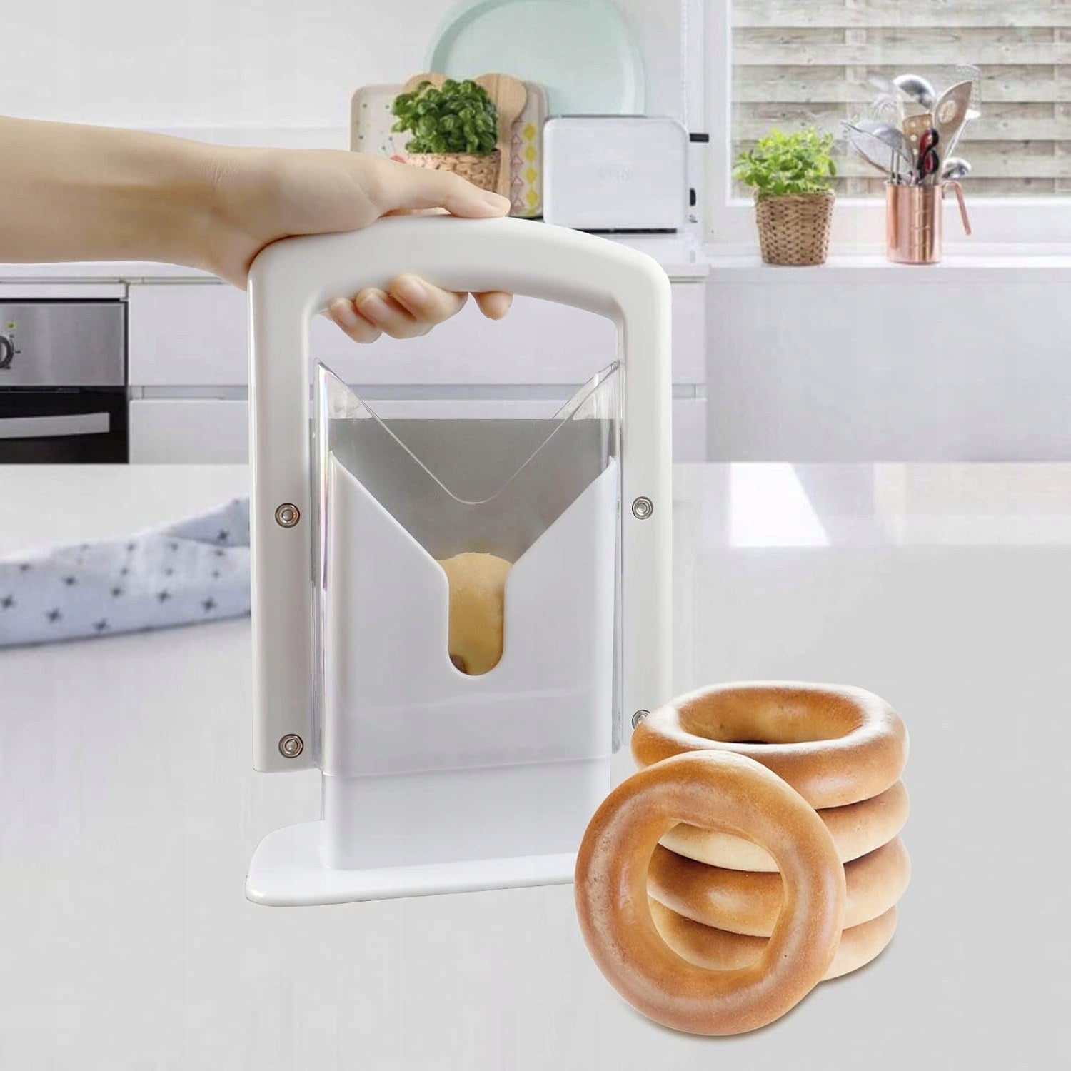 MANUAL KITCHEN SLICER FOR BREAD AND SAUSAGES Dominant color white