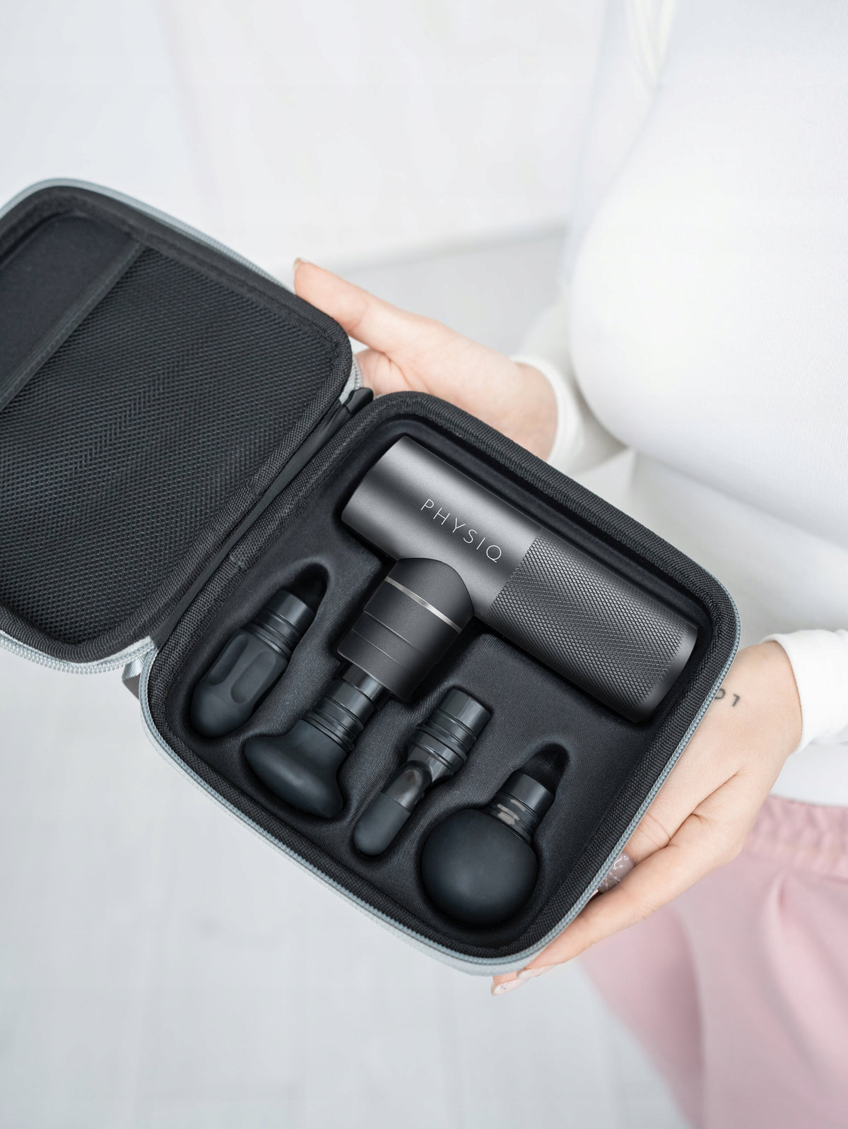 MASSAGE GUN PHYSIQ NECK LEG BACK MASSAGER STRONG AI MODE + CASE Manufacturer code Physiq pro alpha massage gun szary ultra
