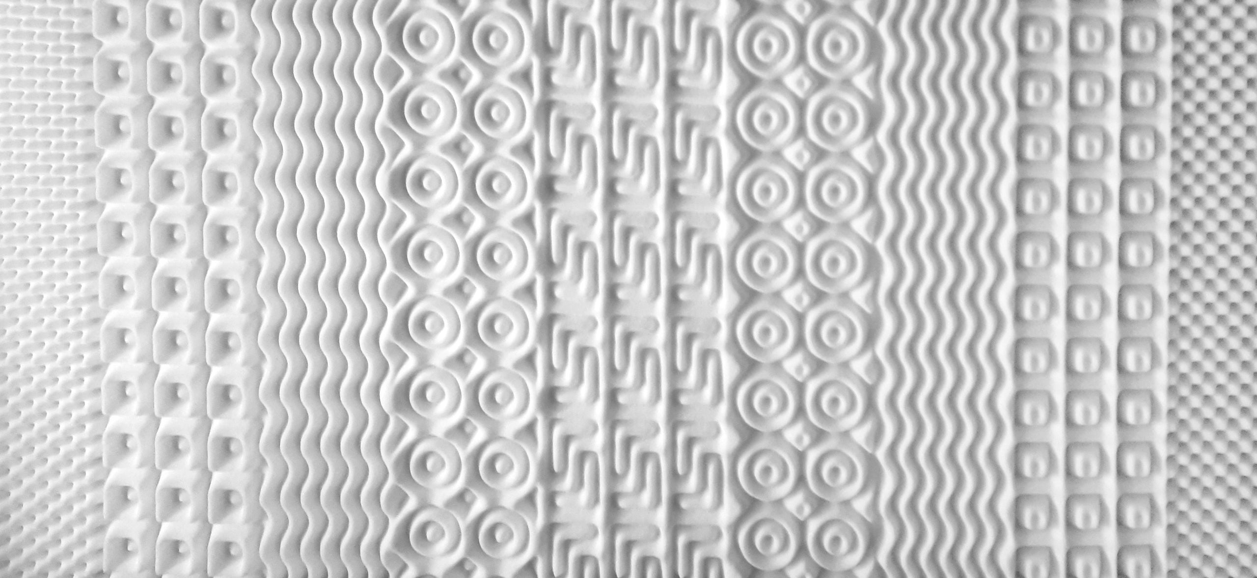 MATTRESS SURFACE MASSAGE OVERLAY KDS PROFILED FOAM 140x200x4 Brand Kraina Dobrego Snu