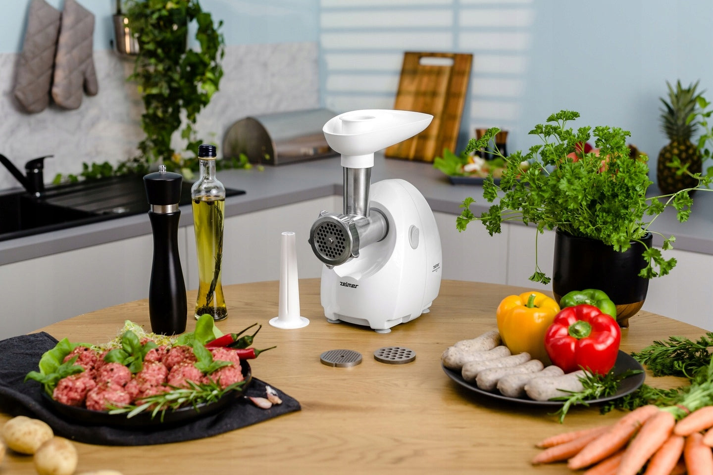 MEAT GRINDER + SHREDDER ZELMER ZMM4048B 1900W white Grinding efficiency 2.5 kg/min