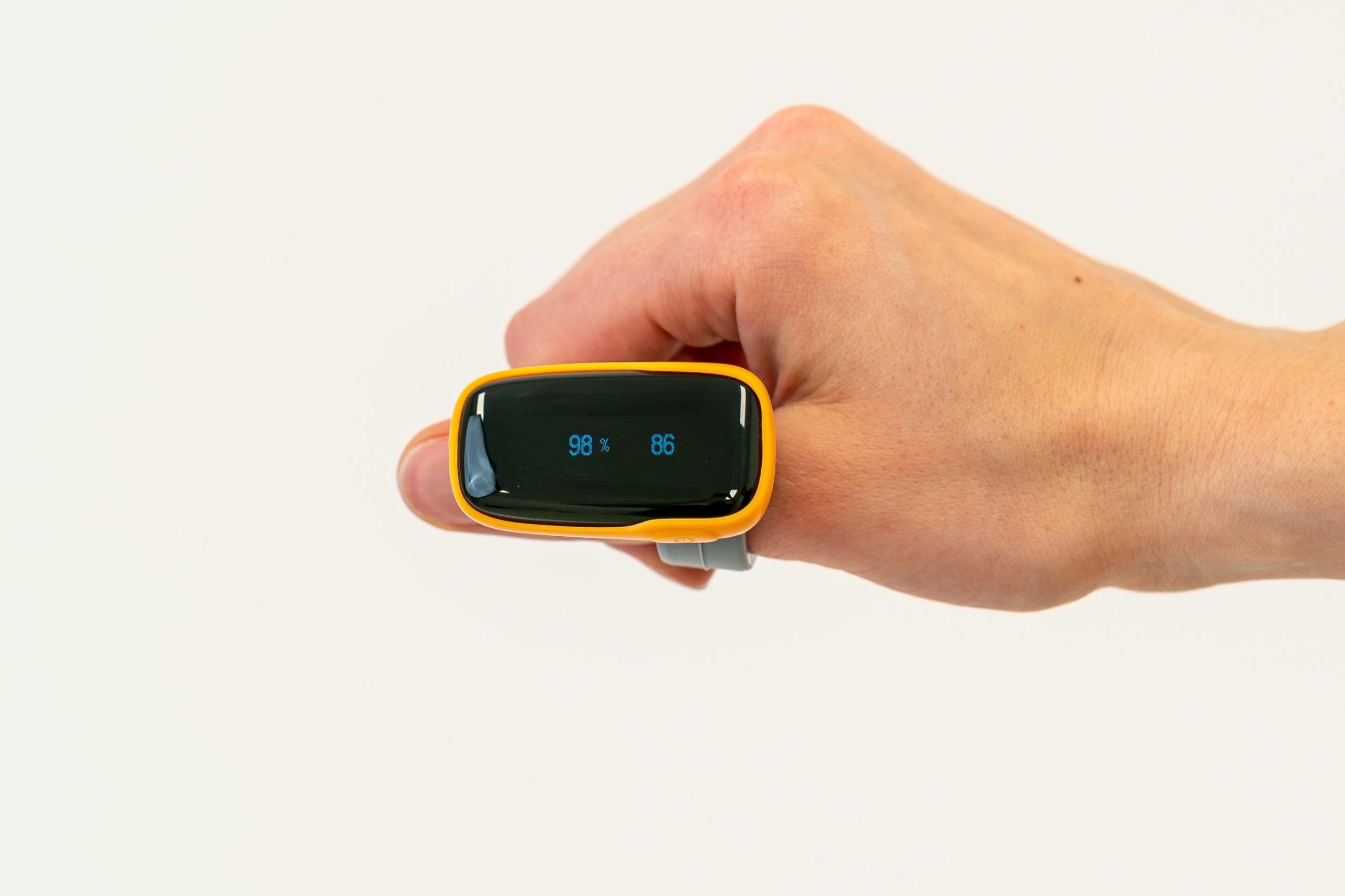 MEDICAL PULSE OXIMETER for finger with iOS / Android app