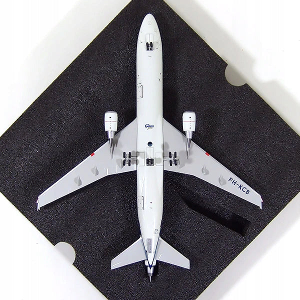 MODEL AIRCRAFT MD-11 LINE KLM 1:130 REALISTIC WITH STAND Brand no brand