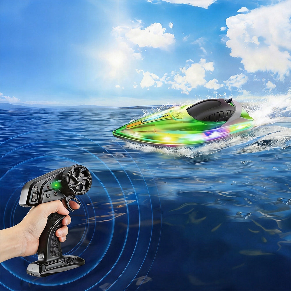 MOTORBOAT REMOTE CONTROLLED BOAT RC 15 KM/H WITH LED LIGHTING Manufacturer code 819