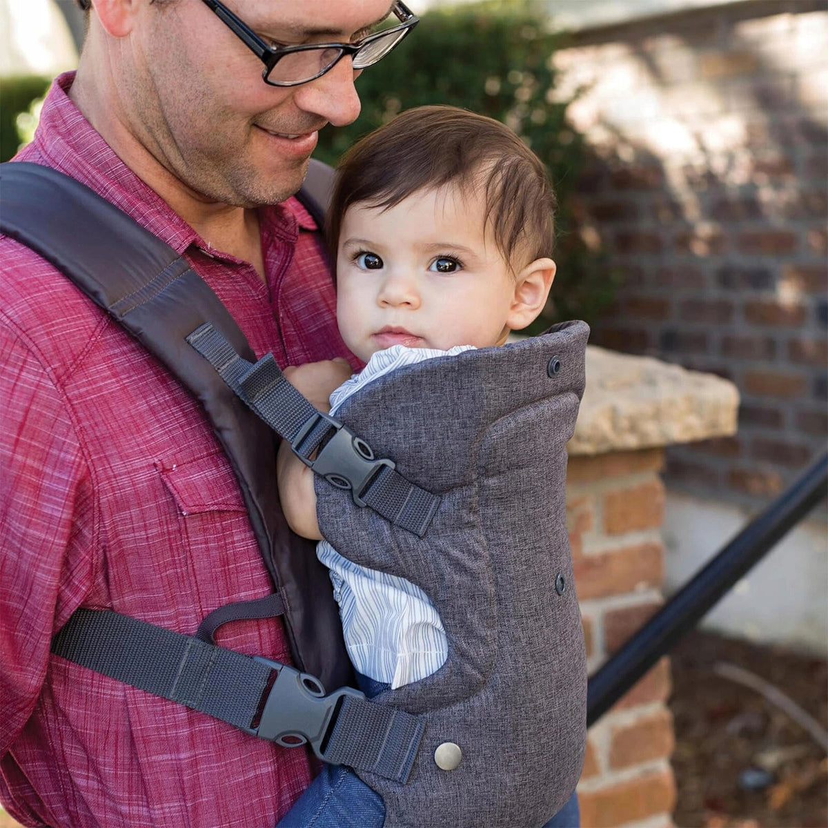 MULTIFUNCTIONAL BABY CARRIER COMFORTABLE AND SAFE Manufacturer code DFGSRW45