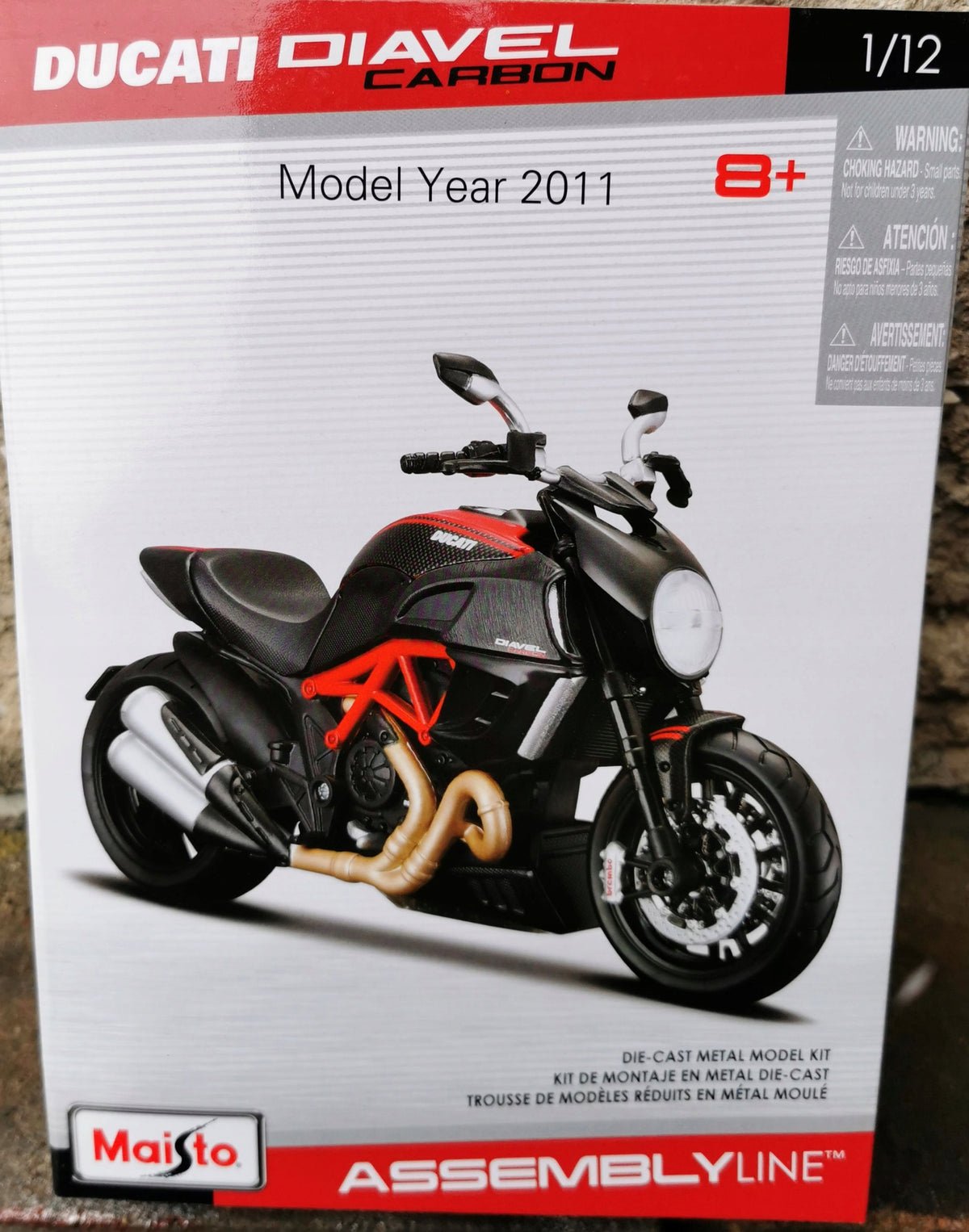 Maisto 1:12 DUCATI DIAVEL CARBON KIT for folding Brand Maisto