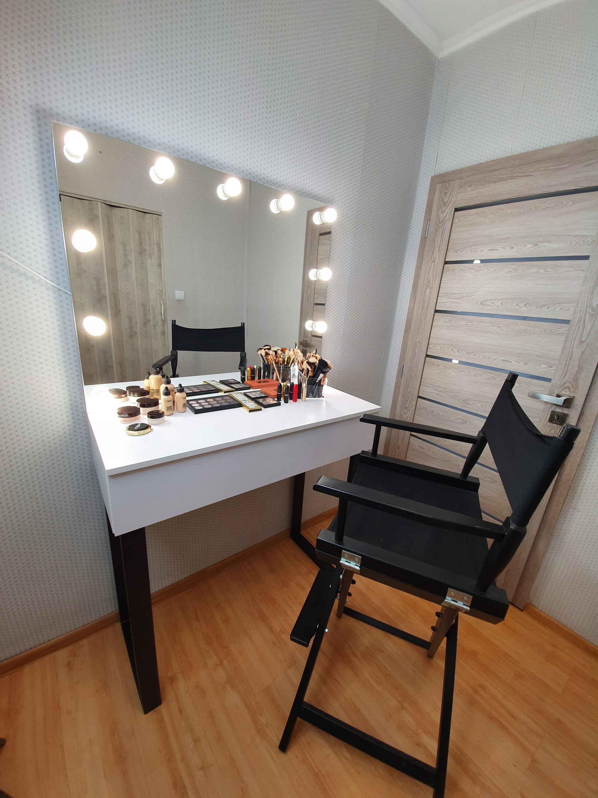 Makeup Dressing Table Make Up 100 Color white