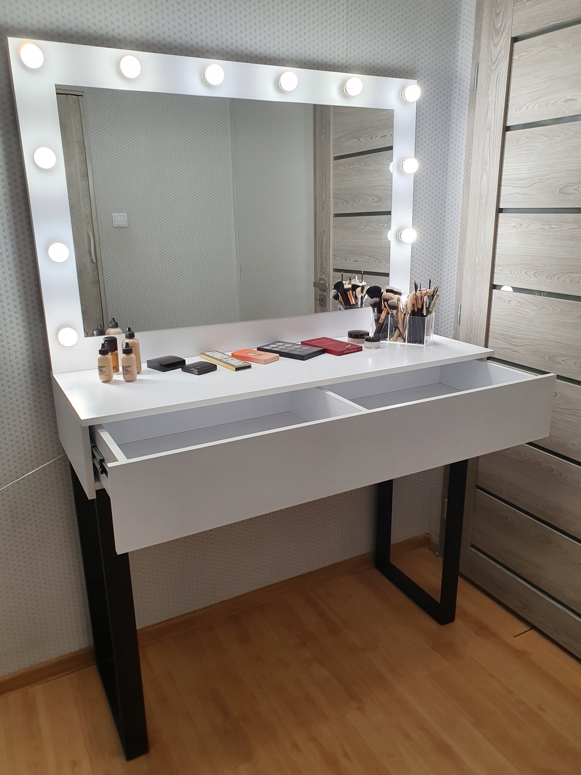 Makeup Dressing Table Make Up 120 EAN (GTIN) 5905143808726