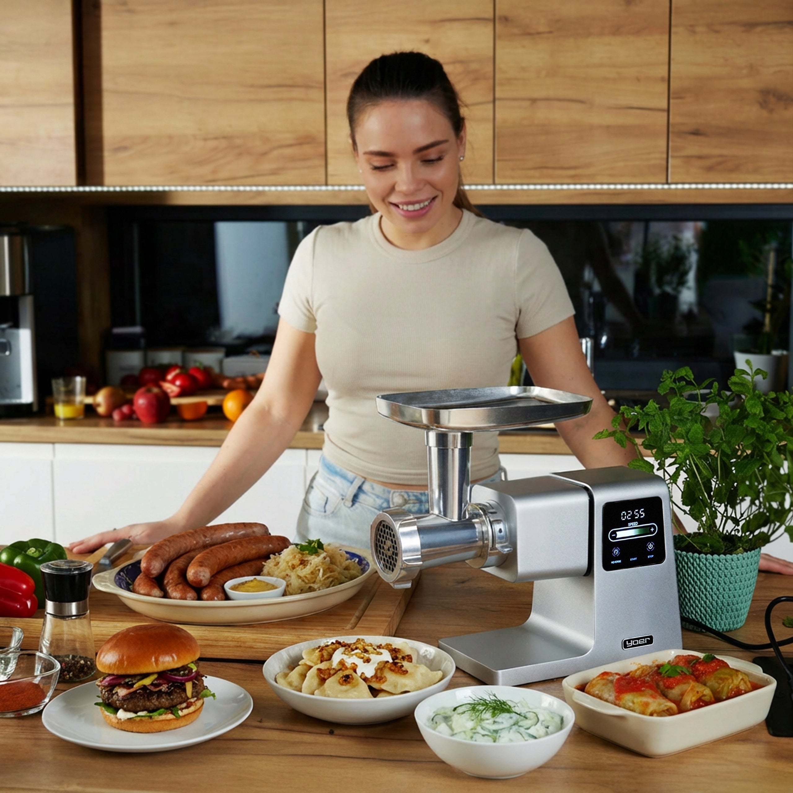 Meat grinder 7in1 Metal 4kg/min Yoer 2500W +Slicer+37 ELEMENTS Manufacturer code MG02S