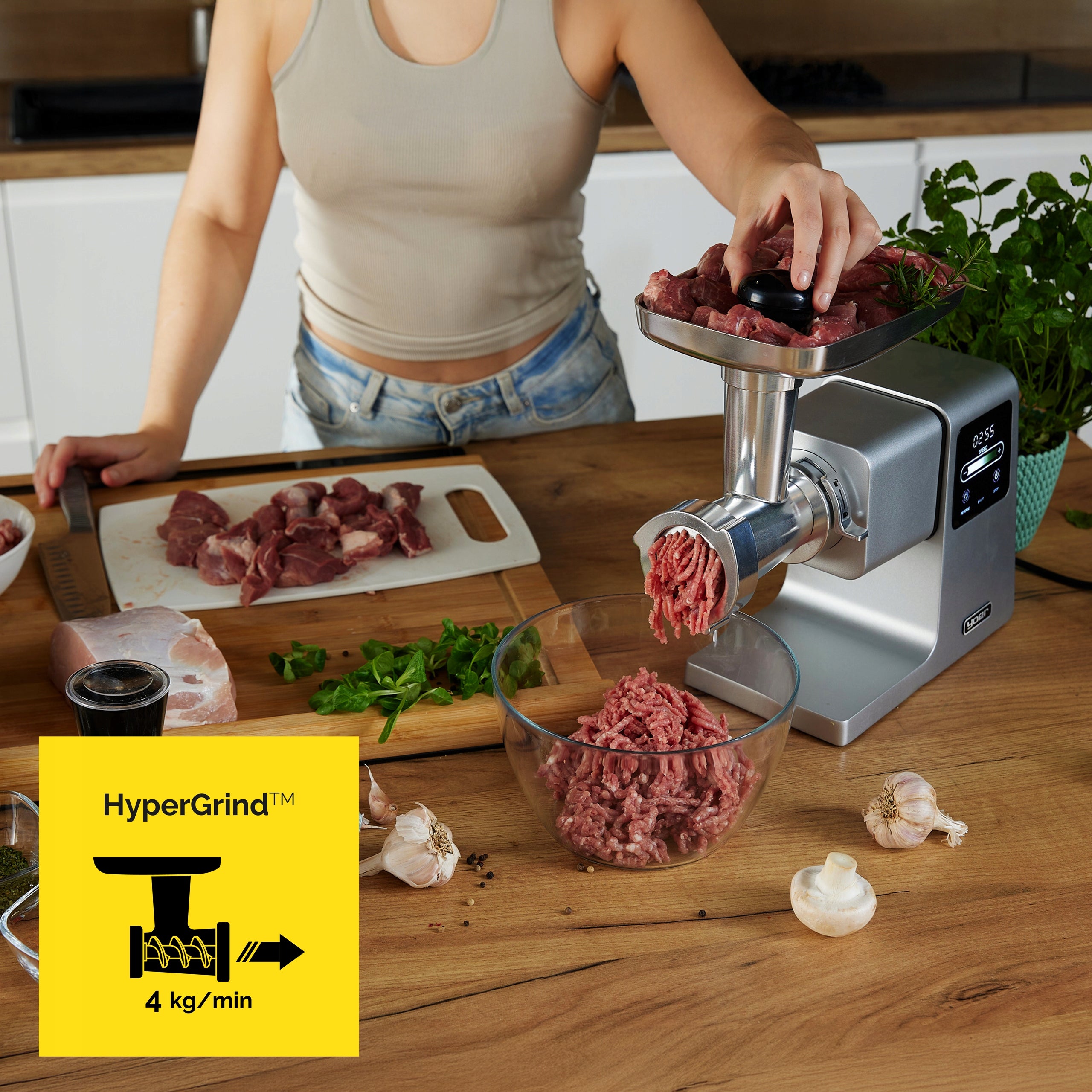 Meat grinder 7in1 Metal 4kg/min Yoer 2500W +Slicer+37 ELEMENTS Power rating 600 W