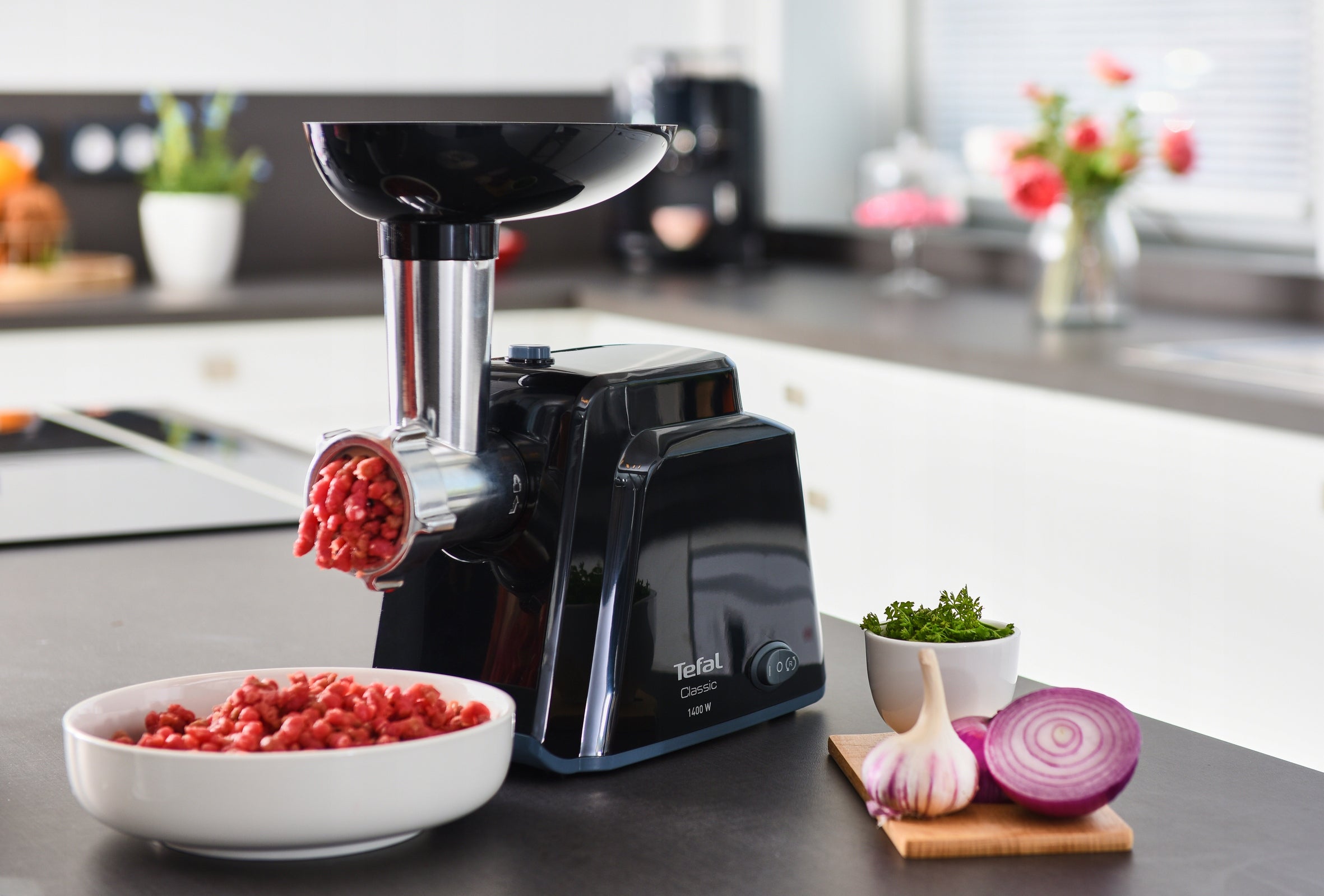 Meat grinder Tefal HV1 NE105838 1400W black Manufacturer code NE105838