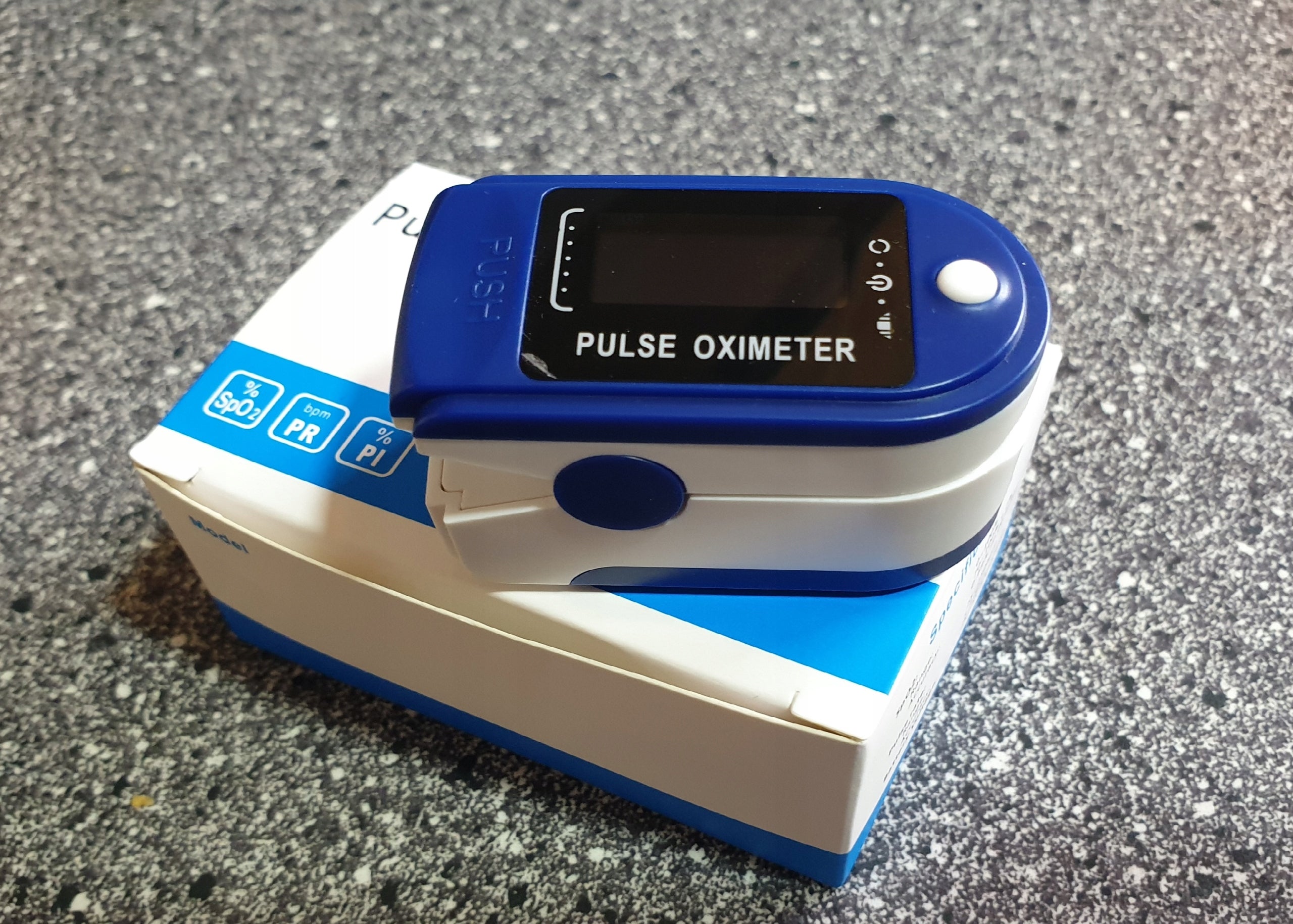 Medical Pulse Oximeter Finger Heart Rate Monitor 30-240 BPM Color white