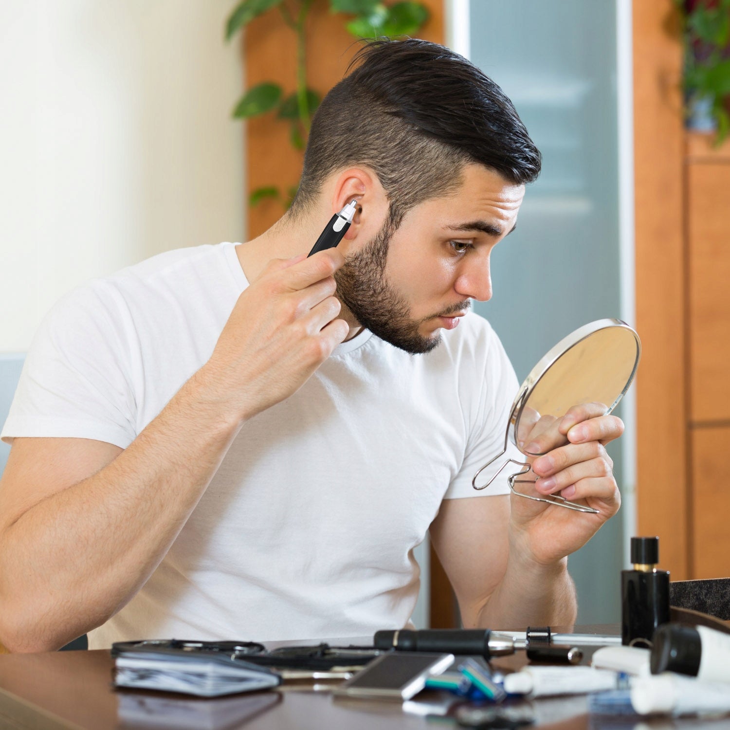 Men's Nose Trimmer Ear Hair Removal Nose Electric Men's Shaver Packaging status original
