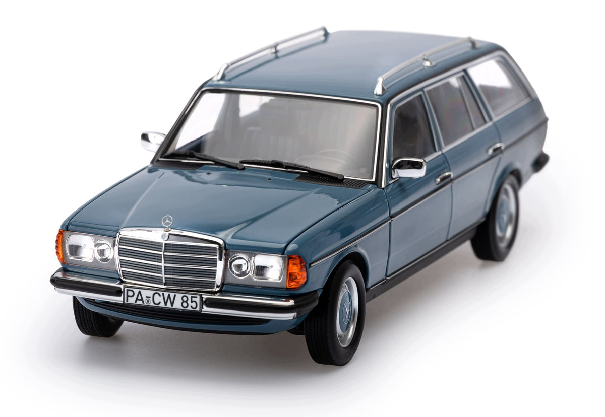 Mercedes-Benz 200 T (S123) 1:18 Norev