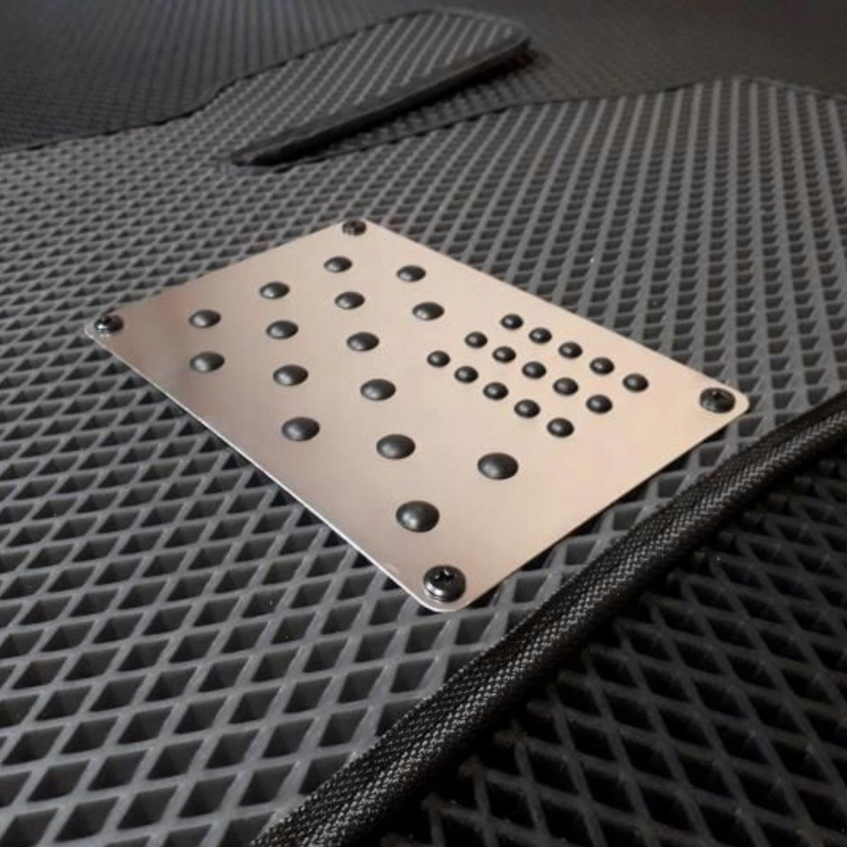 Metal Footrest for Car Rugs Universal Manufacturer's catalog number Podstopnica