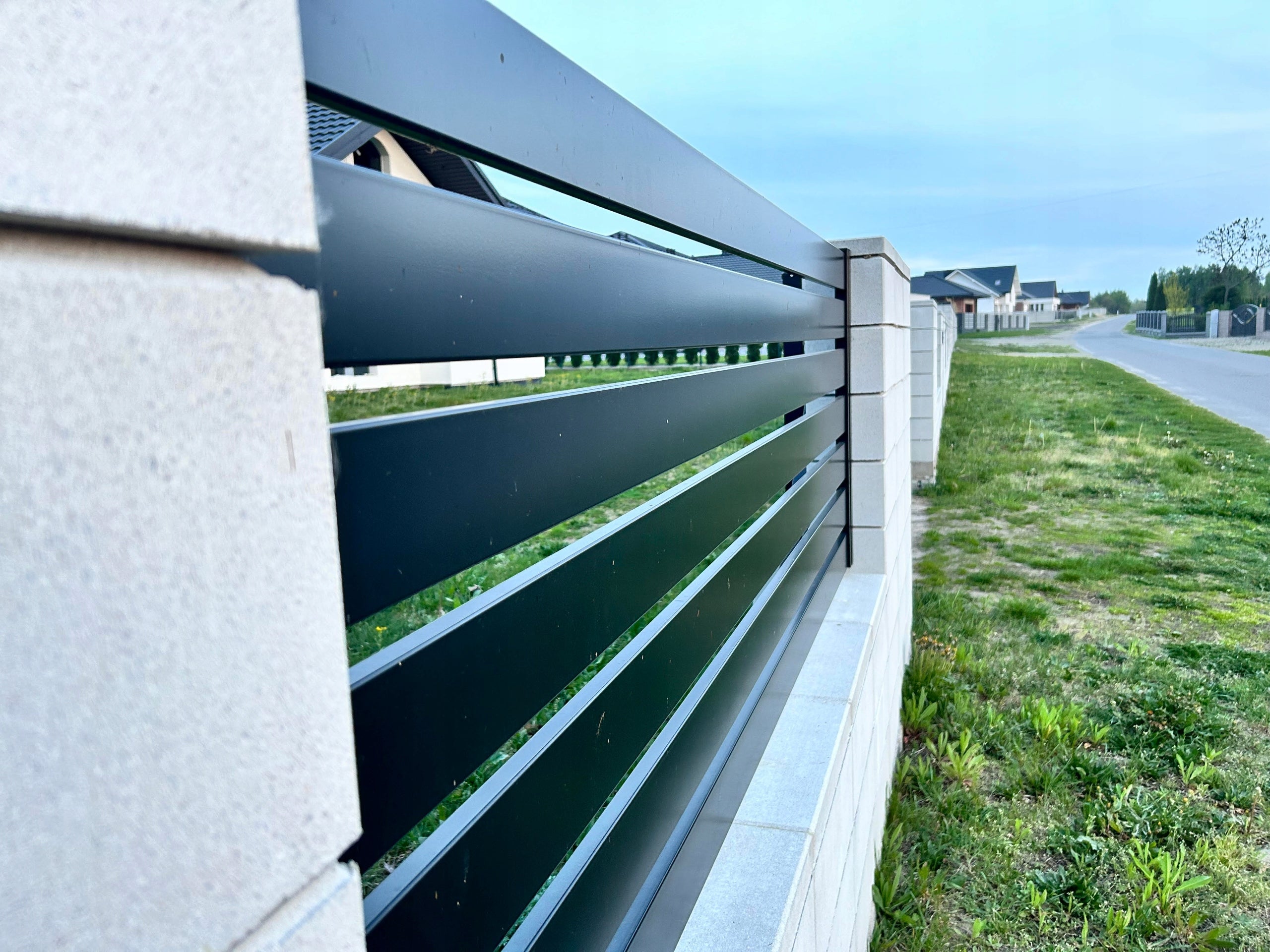 Metal bars profil 200x20 1,5mm painted for panel fence