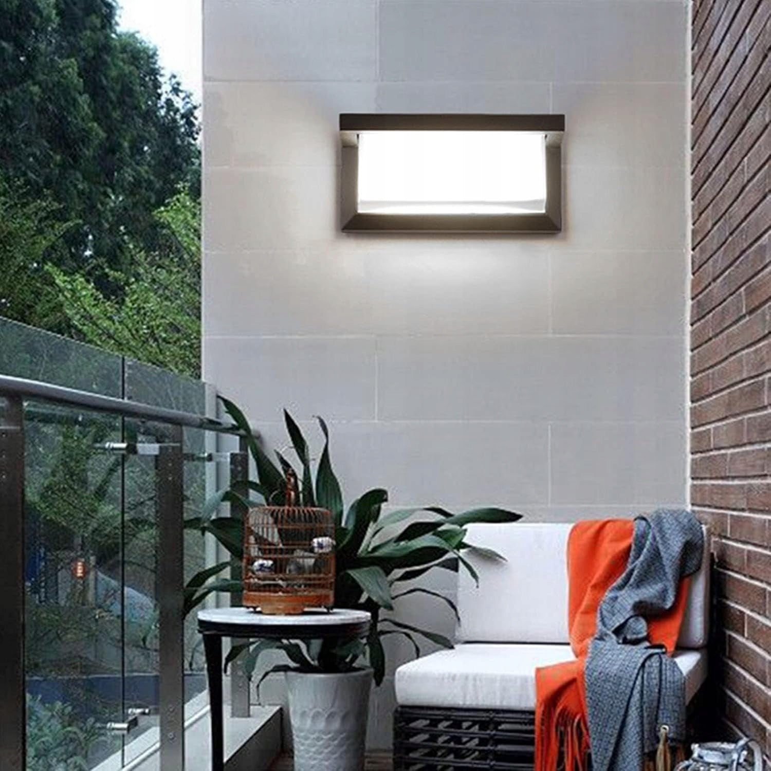 Microwave Sensor Outdoor Wall Lamp | Auto-On LED Security Light Manufacturer code PLHG04942
