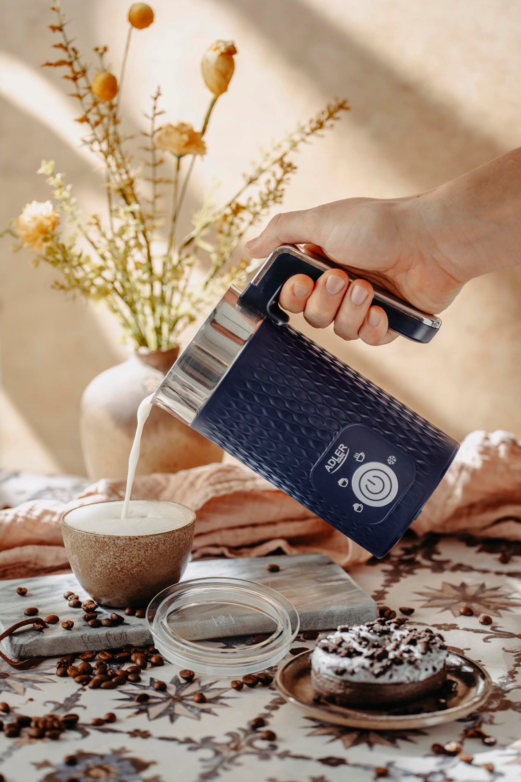 Milk frother electric heating latte cappuccino navy blue Manufacturer code Spienacz Mleka Adler 4494 Niebieski