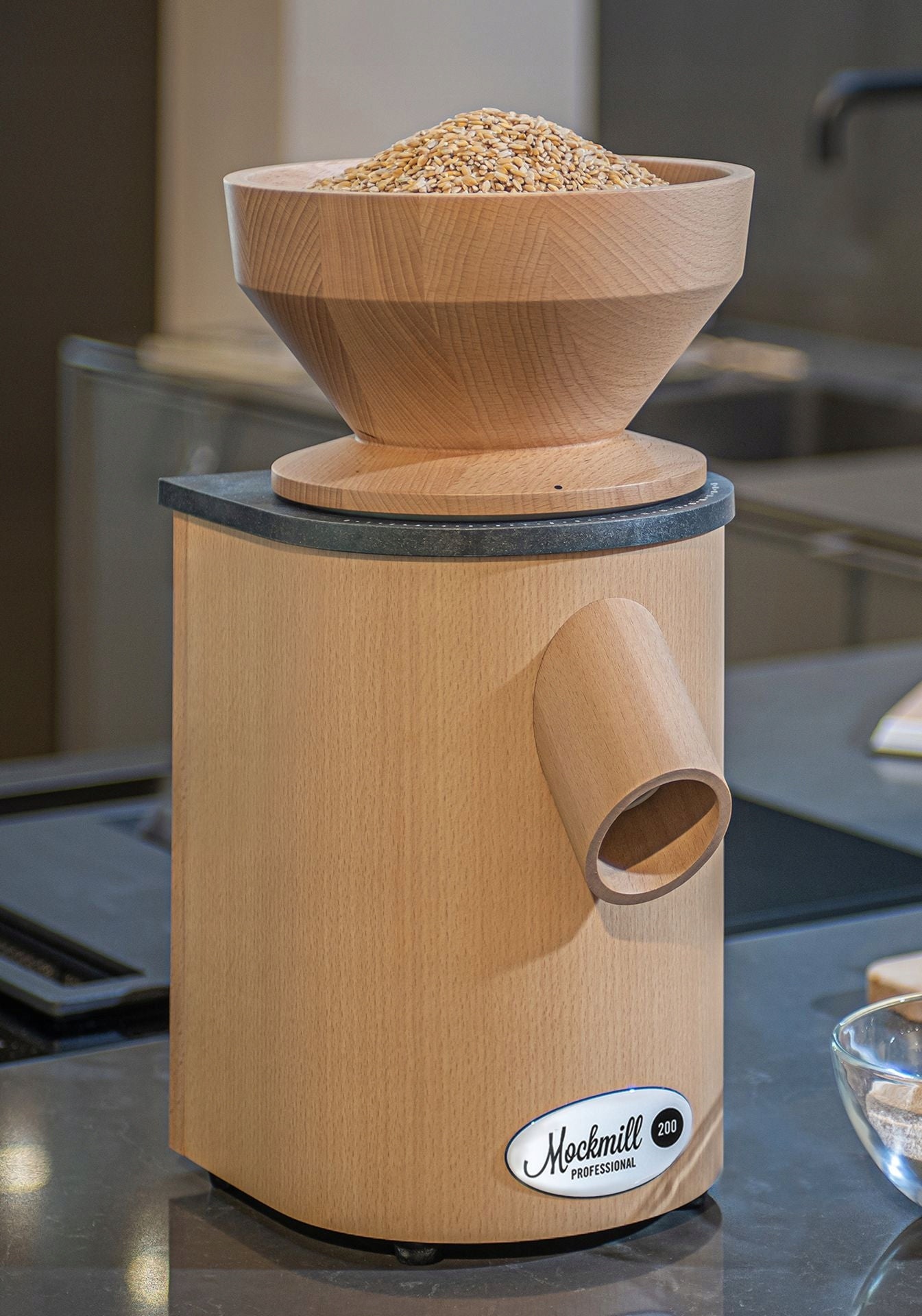 Mockmill PRO 200 - household grain grinder Power 600 W