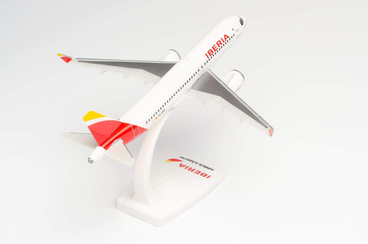 Model aircraft Airbus A320neo IBERIA 1:200 Model Model samolotu Airbus A320neo IBERIA 1:200