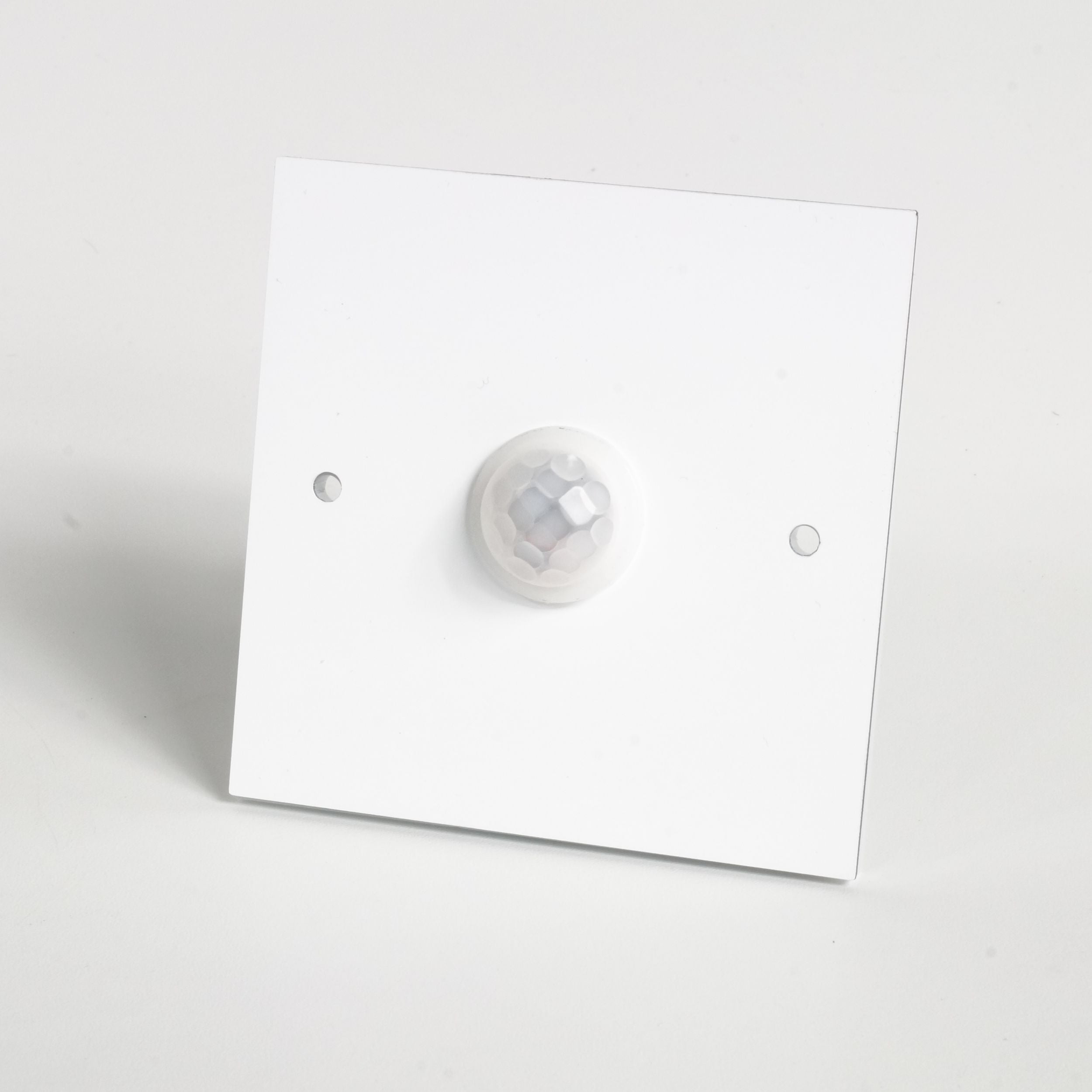 Motion and dusk sensor for stairs 230V WHITE Packaging status original