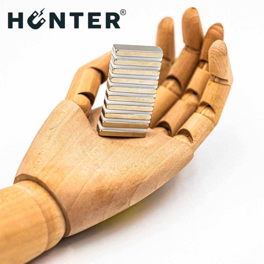 NEODYMIUM PLATE MAGNET 30x10x4mm, bar, rectangular, HUNTER - 5 PCS Packaging status original