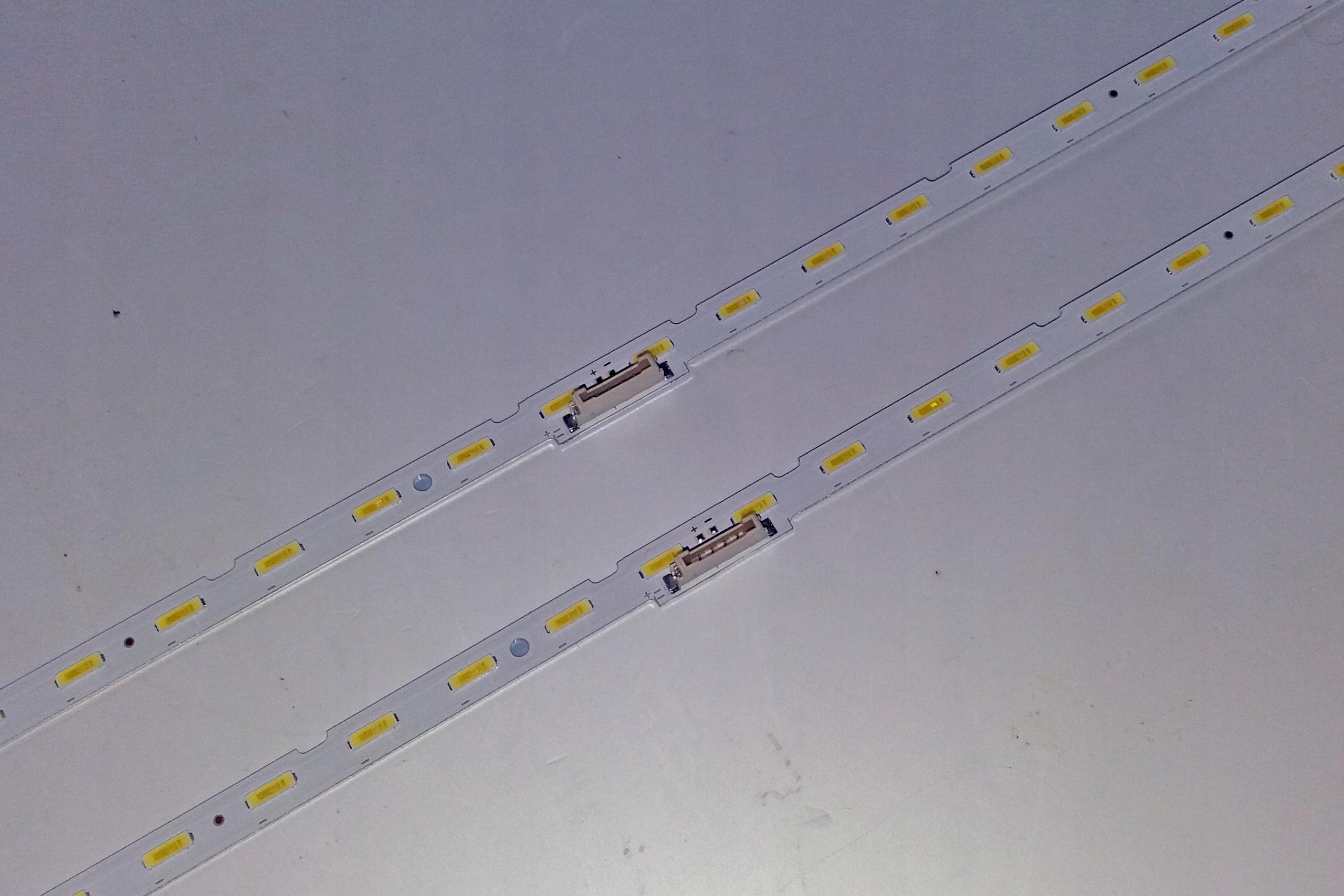 New LED backlight Samsung 55" UE55RU7300 UN55RU7400 UE55RU7405U Manufacturer Samsung