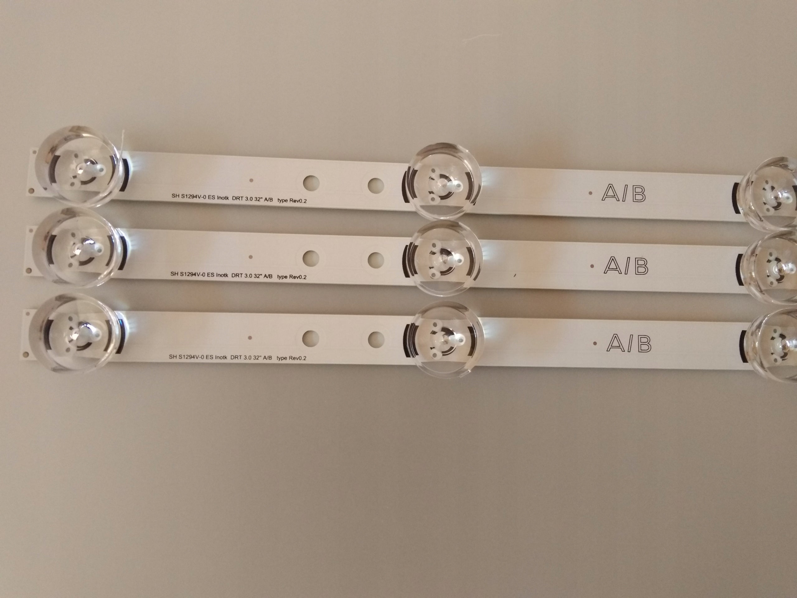 New LG DRT 3.0 32'' 32LB5610 LED Strips Clearance Manufacturer code 32 DRT