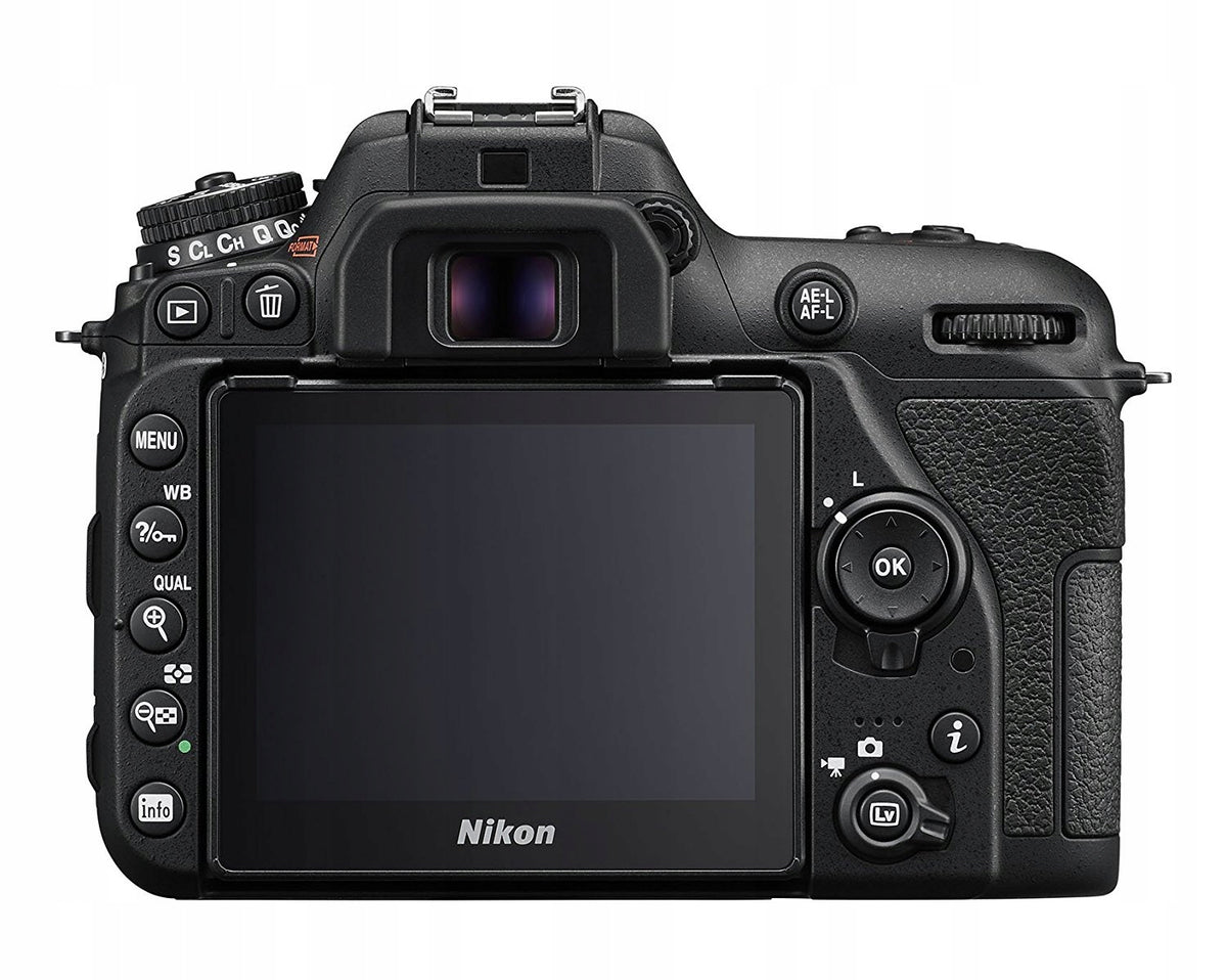 Nikon D7500 + Nikkor 18-140mm f/3,5-5,6G ED VR Model D7500