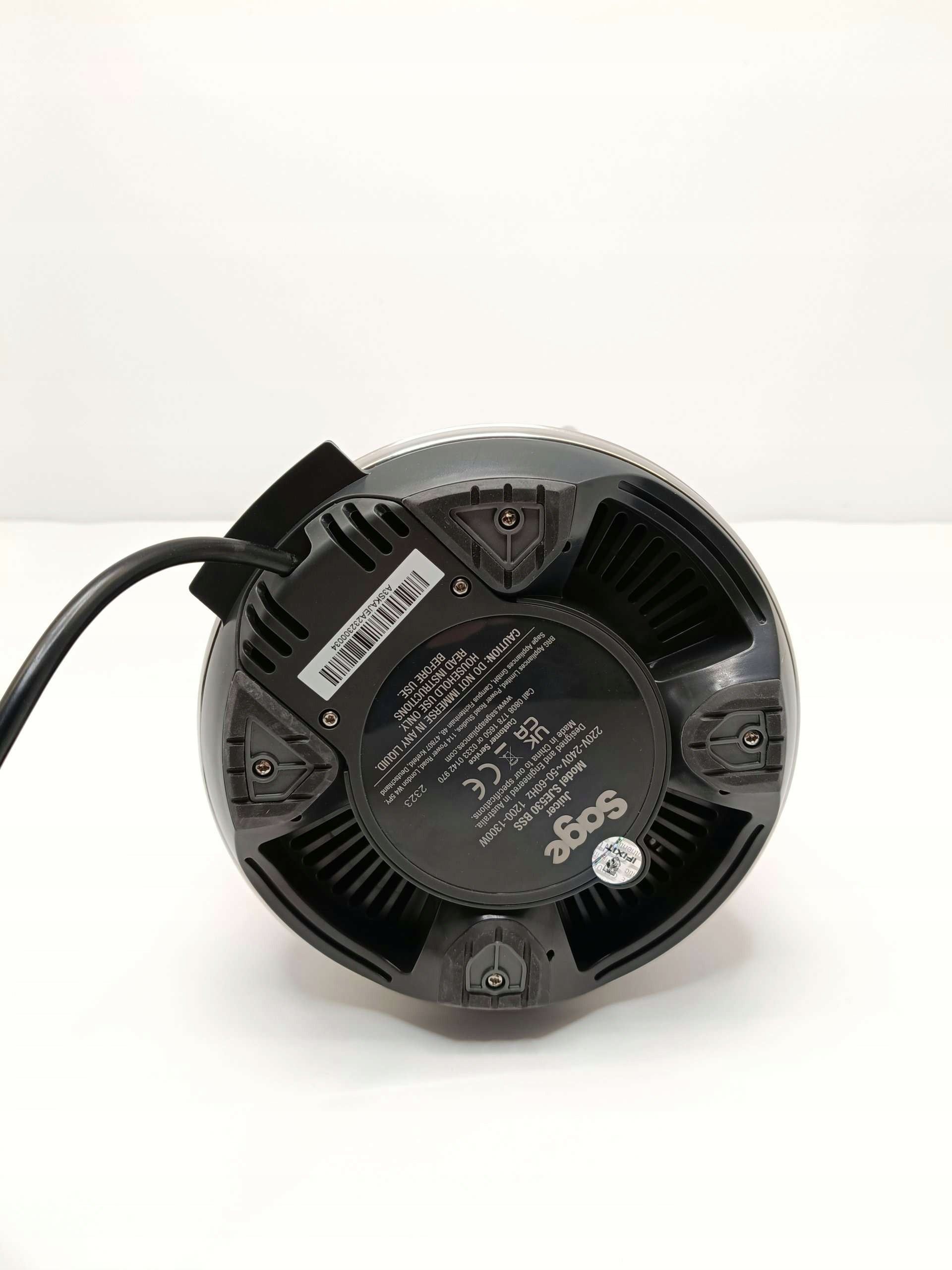 ODŠŤAVŇOVAČ svislý Sage the Nutri Juicer Cold XL 2400W | Dominant color silver/gray