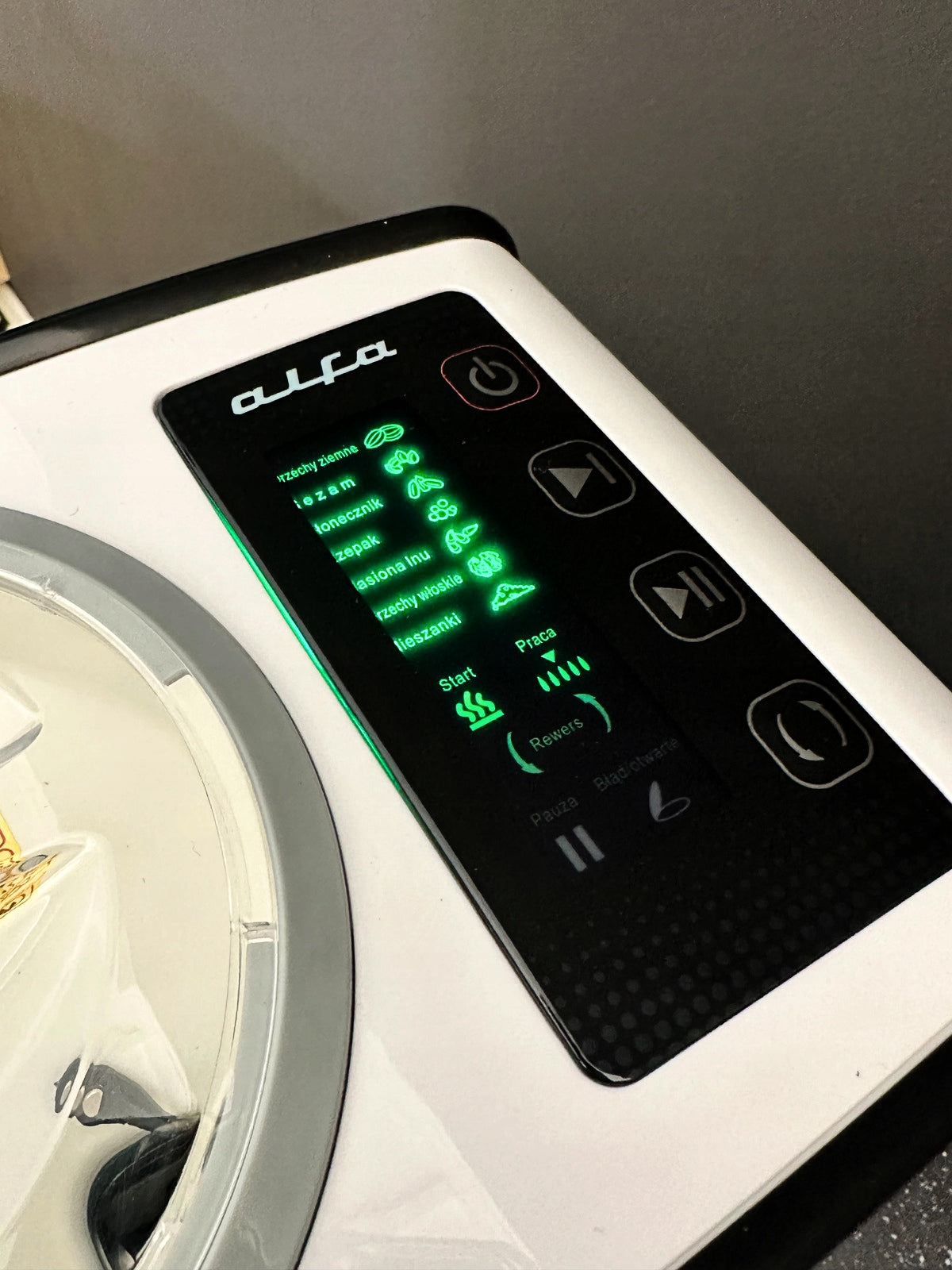 Oil press Alfa black Manufacturer code Lifewellness.pl