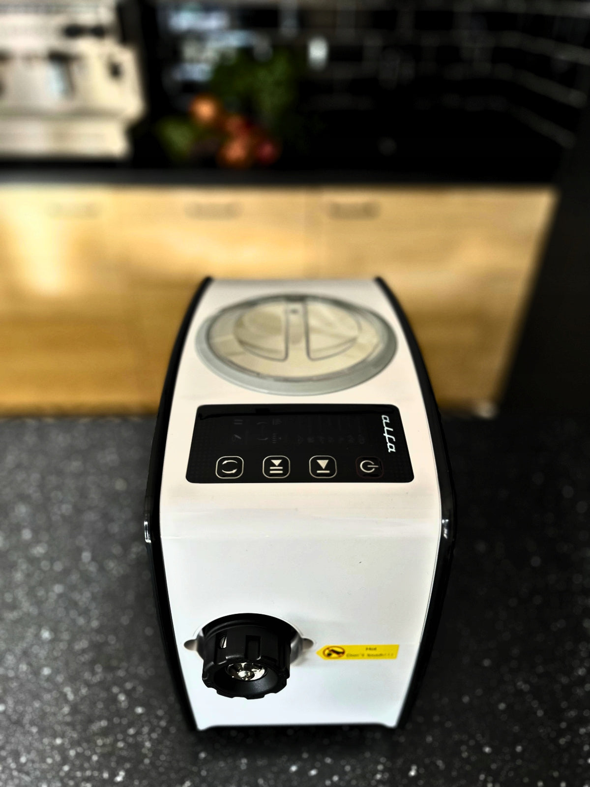 Oil press Alfa black Packaging status original