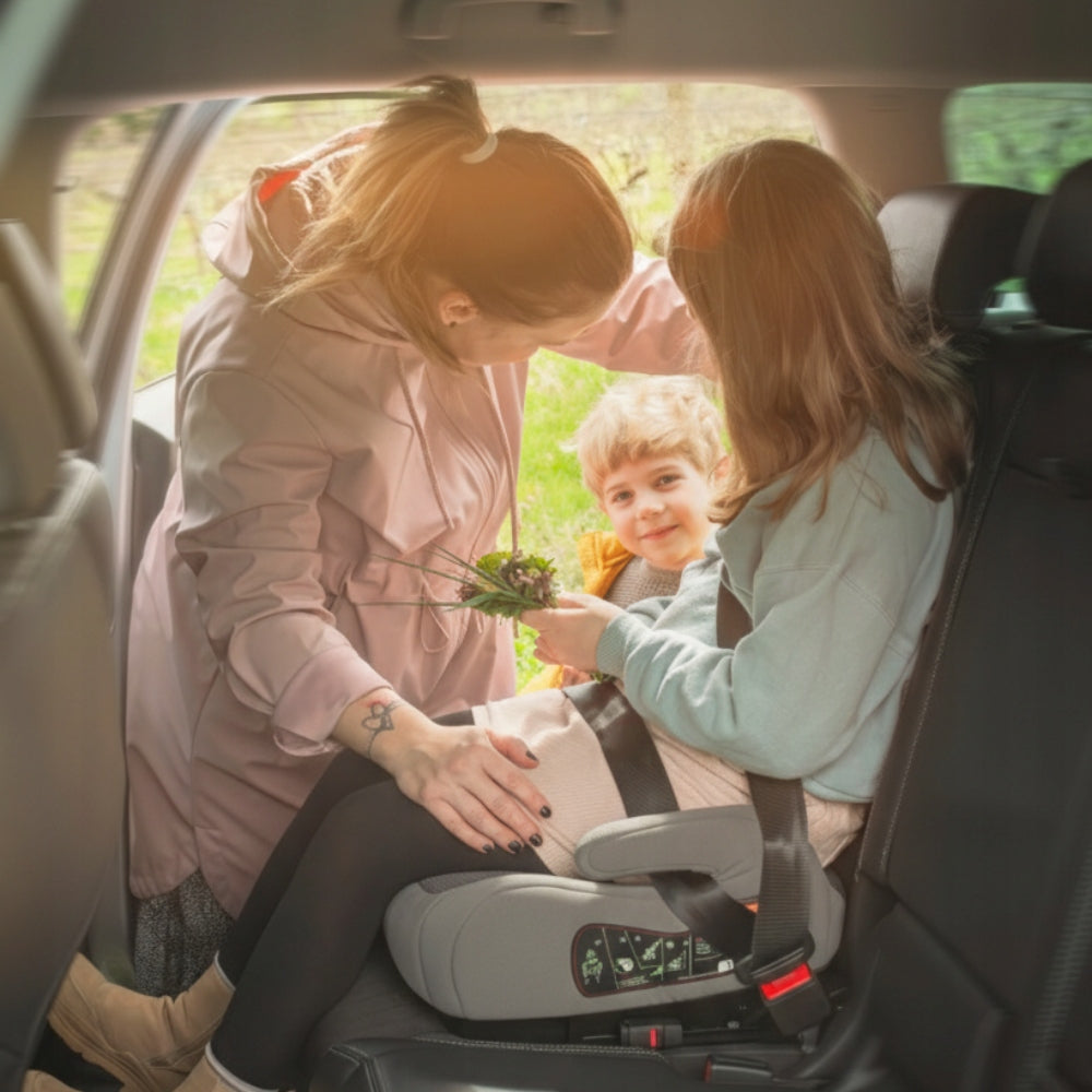 Optimus Pro i-Size ISOFIX 125-150 cm Petite&Mars Manufacturer code 647679