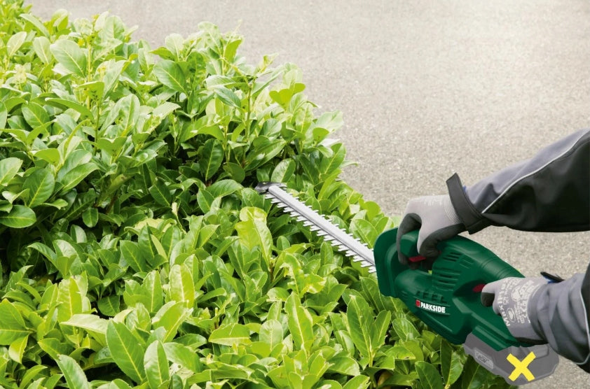 PARKSIDE Cordless Hedge Trimmer 20 V PAHS 35 A1 Manufacturer code PHSA 2035 A1