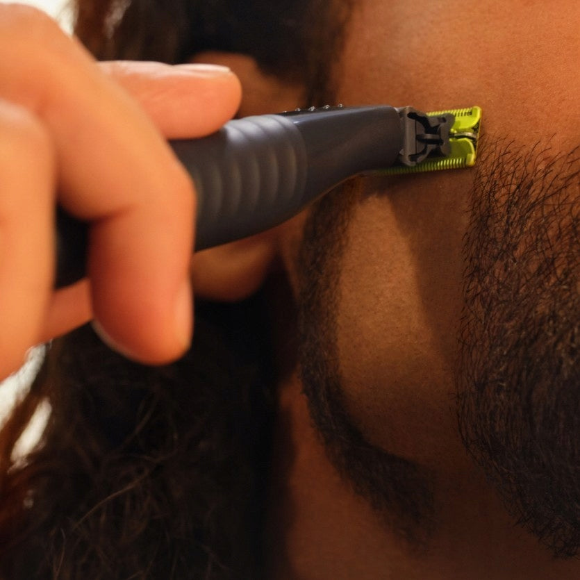 PHILIPS ONEBLADE SHAVER + BEARD TRIMMER CASE RAZOR Brand Philips
