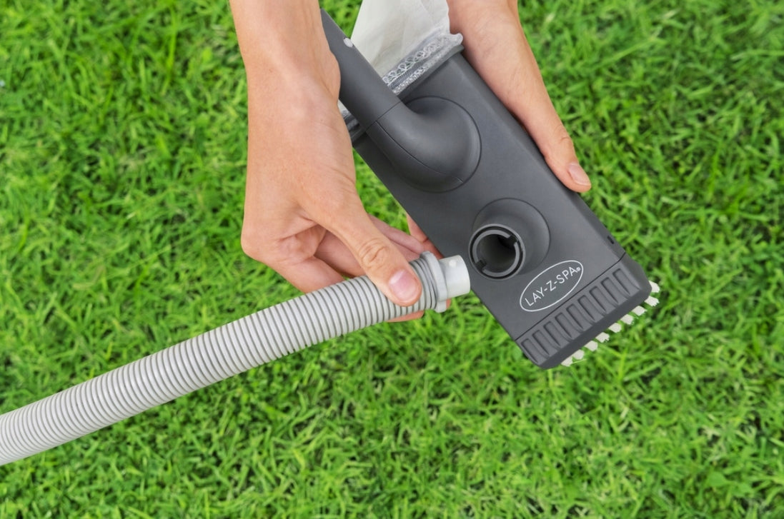 POOL BOTTOM CLEANING VACUUM CLEANER POWER FROM PUMP SIMPLE OPERATION Manufacturer code Odkurzacz do czyszczenia dna basenu na kiju