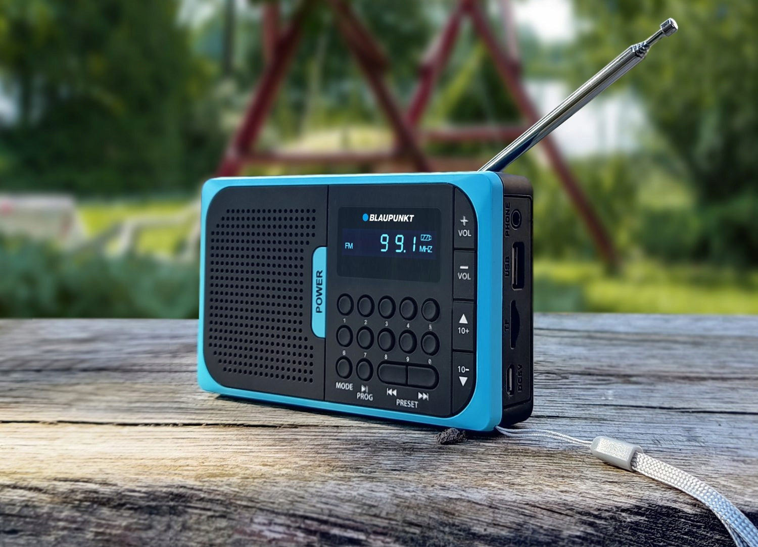 PORTABLE RADIO BLAUPUNKT PR5BL USB SD RECHARGEABLE FM Tuner LCD Display Manufacturer code PR5BL